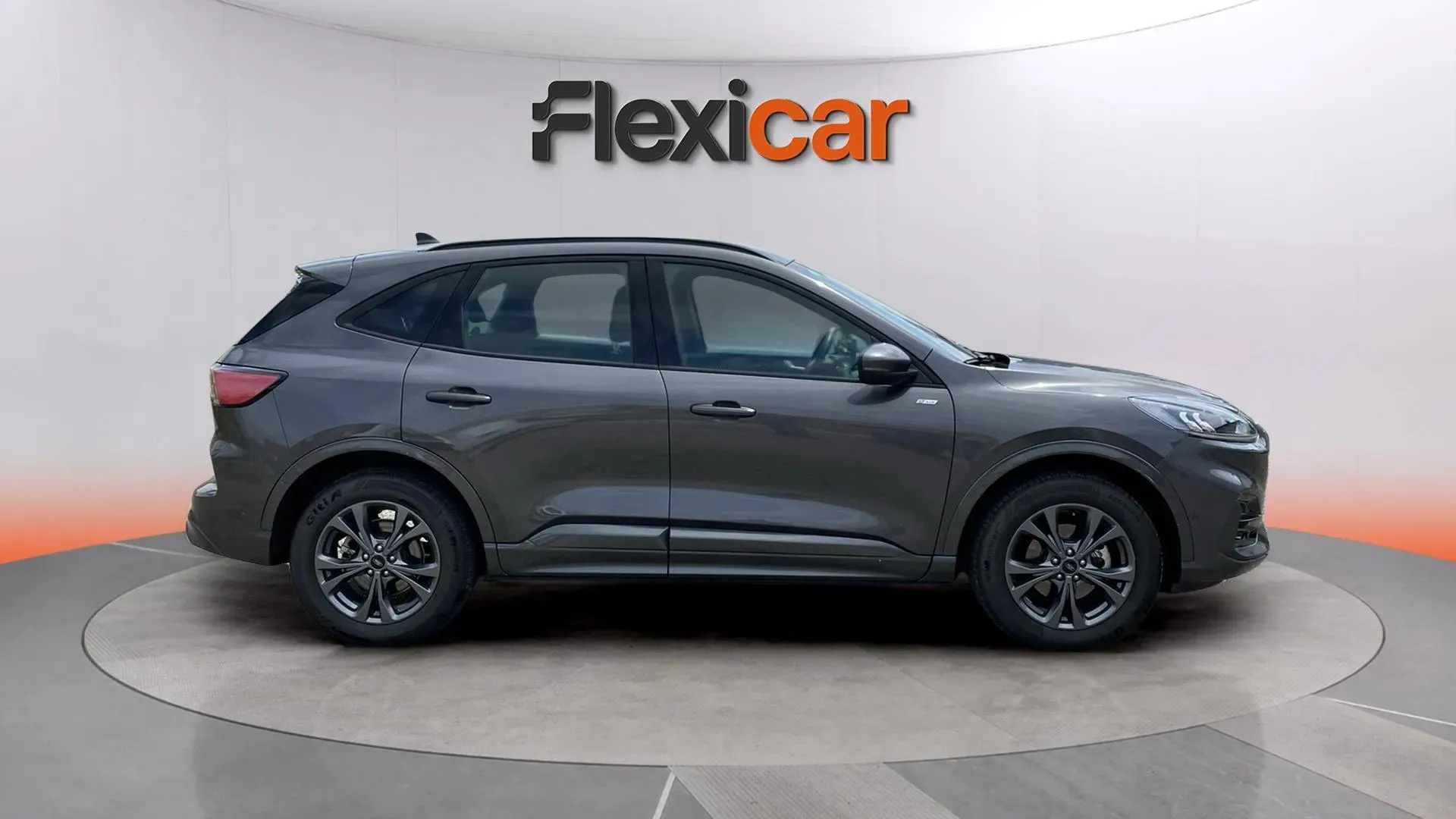Ford Kuga ST-Line 2.5 Duratec PHEV - foto 8