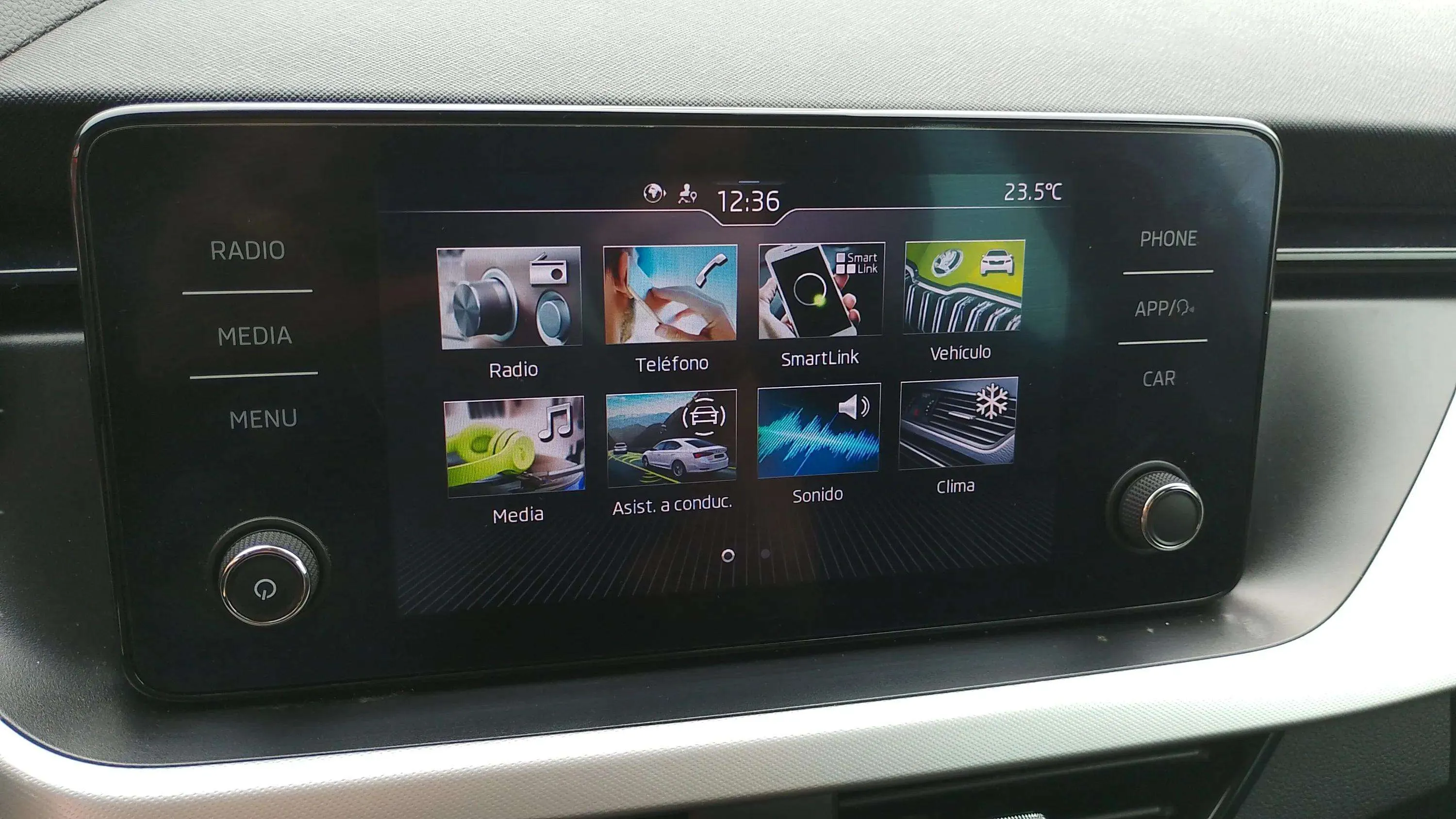 Škoda Kamiq 1.5 TSI DSG Ambition - foto 22