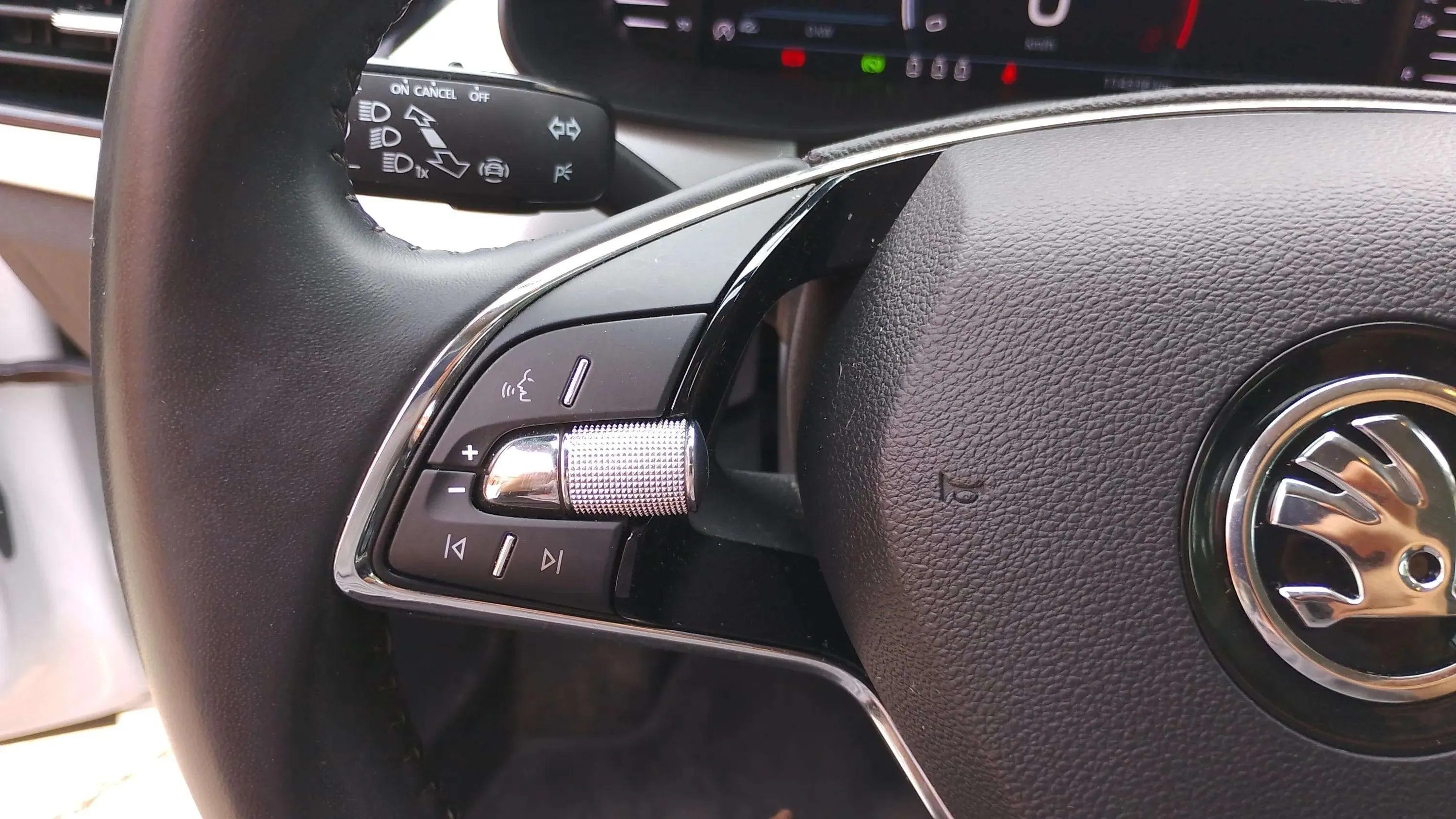 Škoda Kamiq 1.5 TSI DSG Ambition - foto 14
