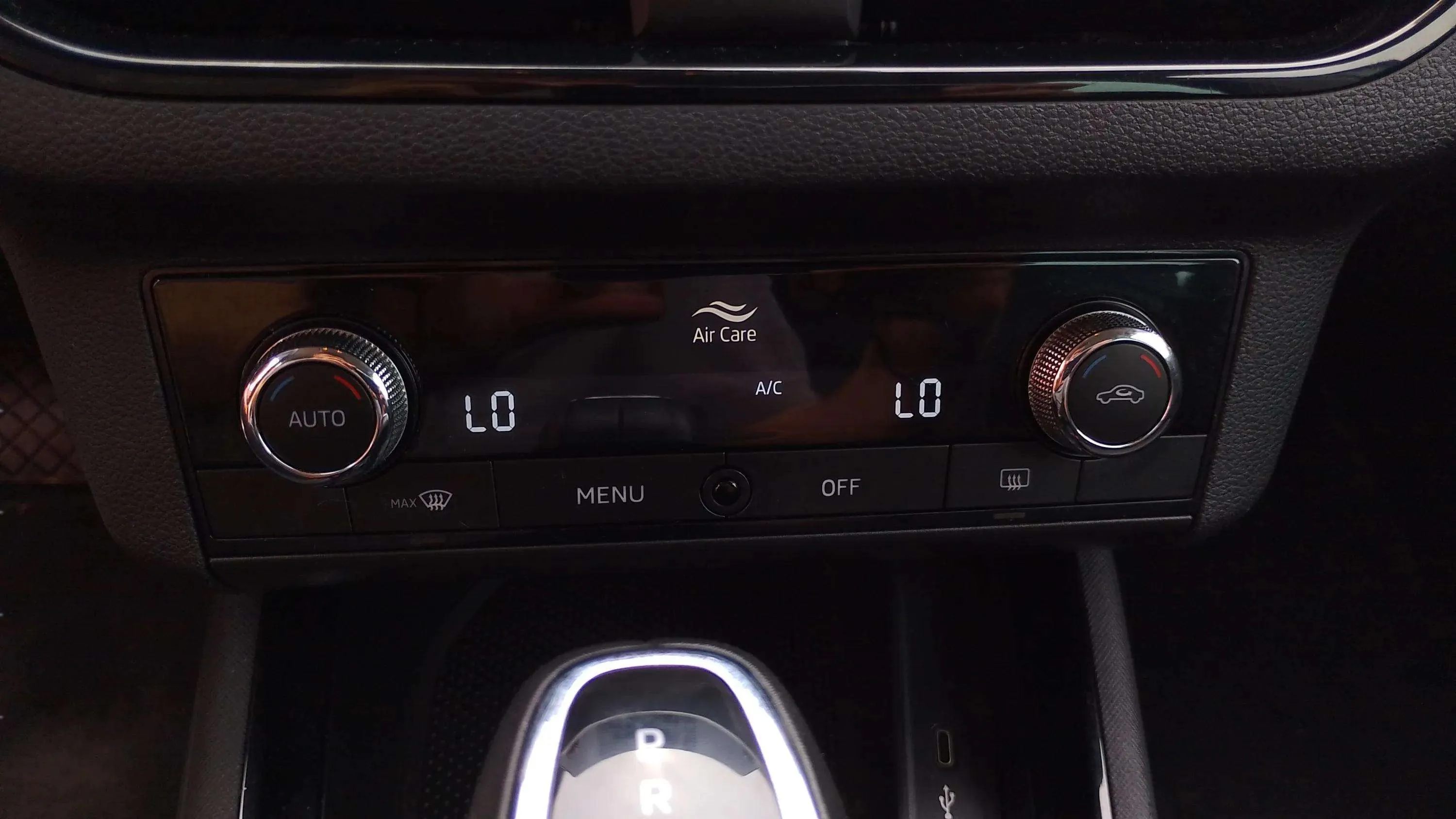Škoda Kamiq 1.5 TSI DSG Ambition - foto 21