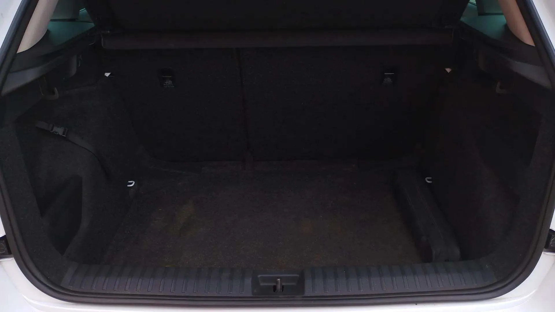 Škoda Kamiq 1.5 TSI DSG Ambition - foto 8
