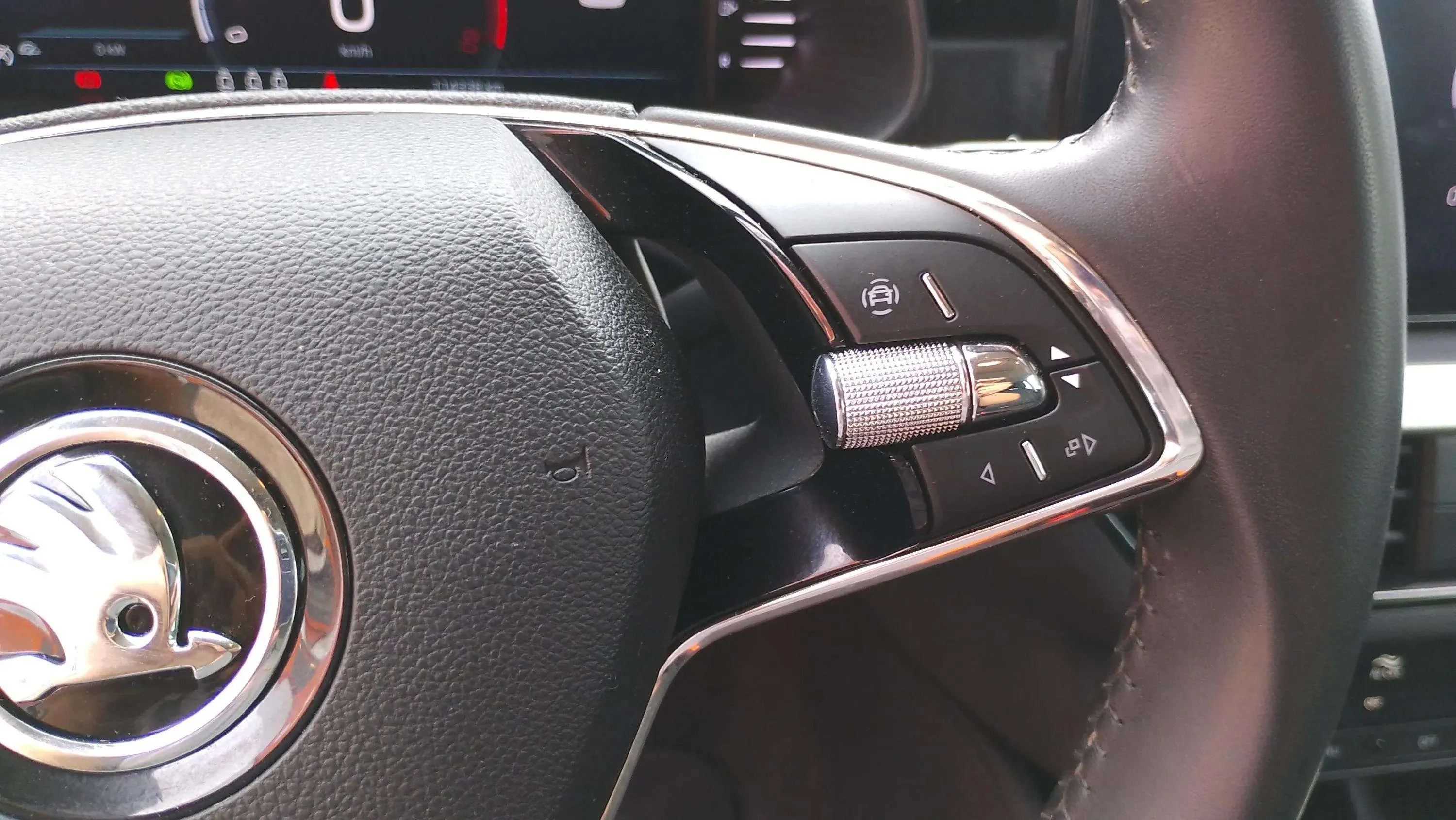 Škoda Kamiq 1.5 TSI DSG Ambition - foto 15