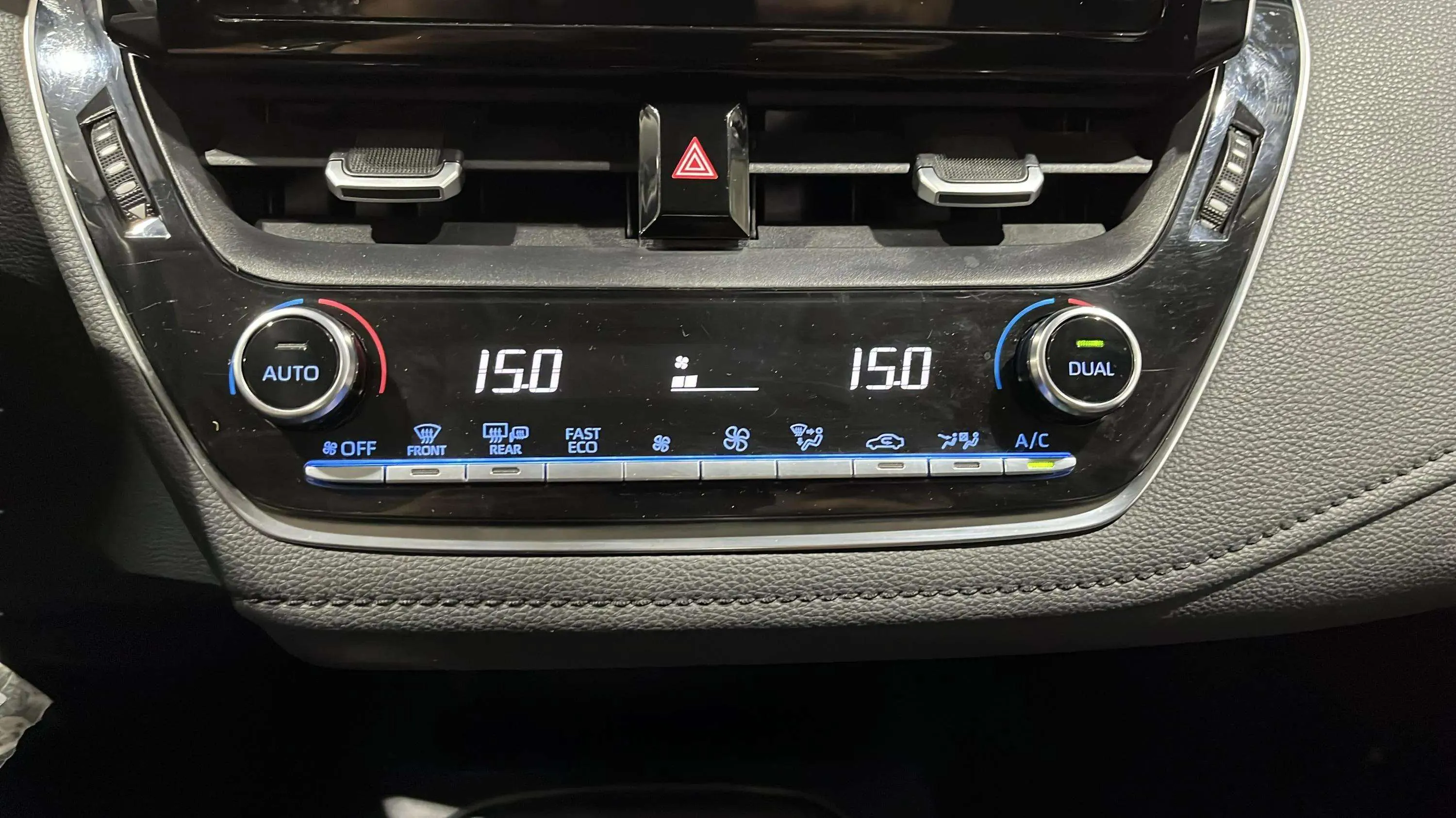 Toyota Corolla Sedan Active Tech - foto 23
