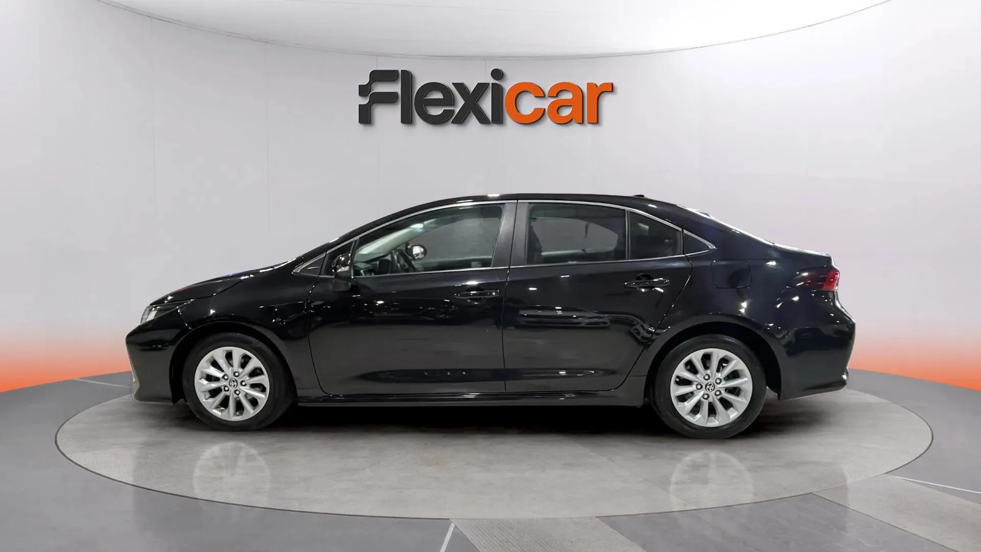 Toyota Corolla Sedan Active Tech - foto 4
