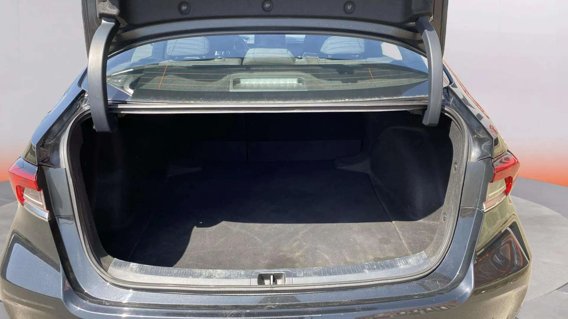 Toyota Corolla Active Plus - foto 16