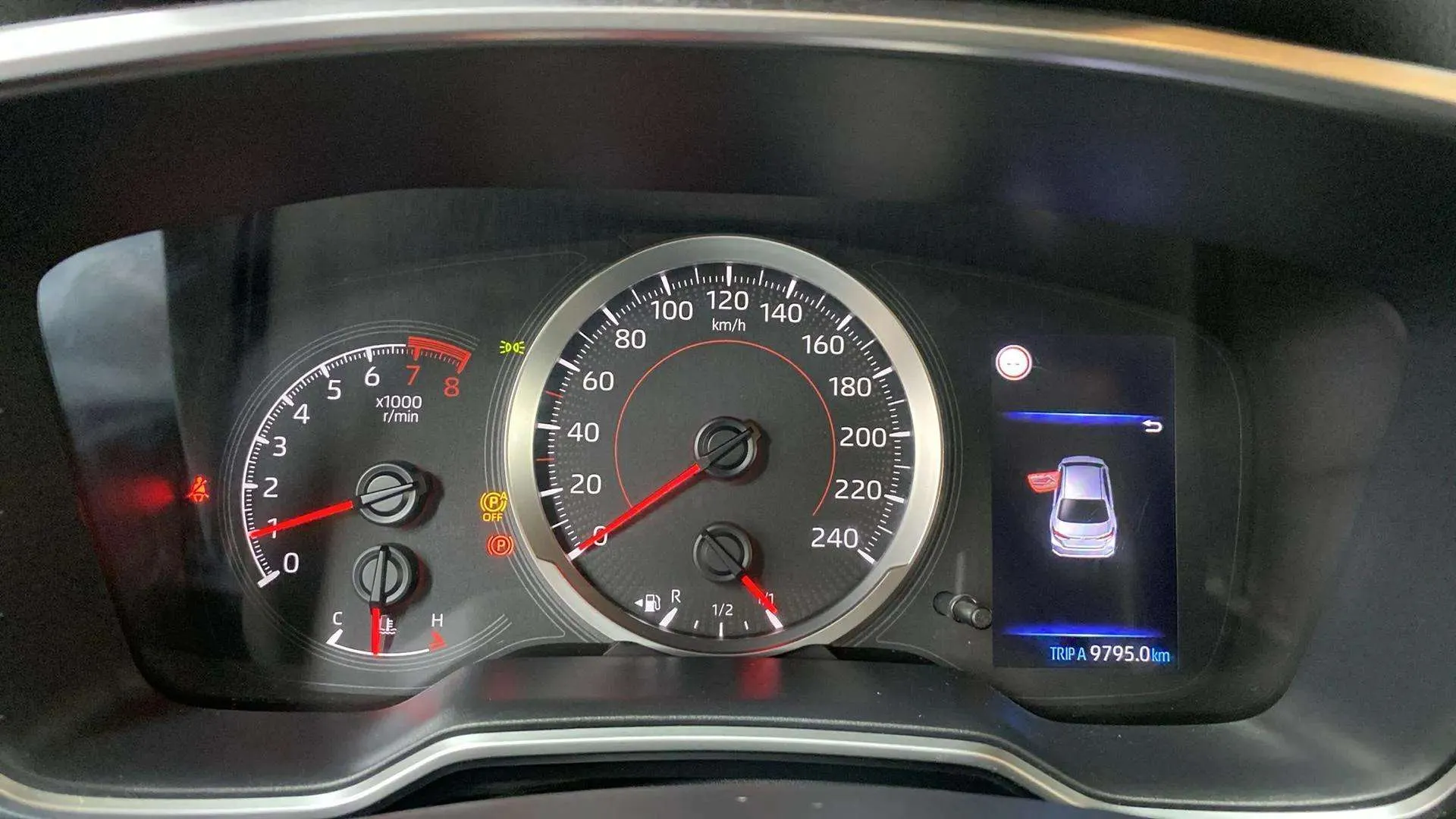 Toyota Corolla Active Plus - foto 12