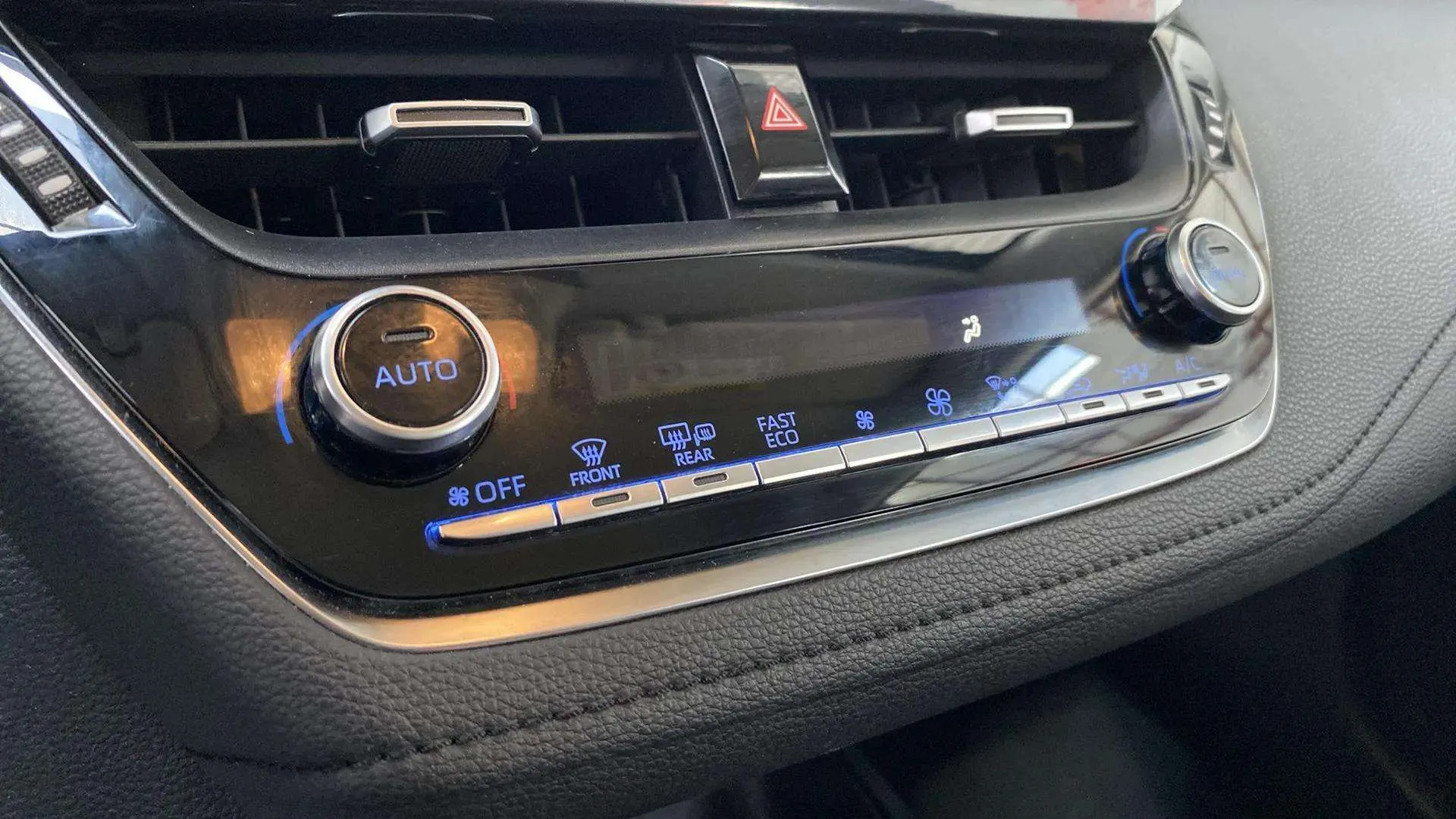 Toyota Corolla Active Plus - foto 21