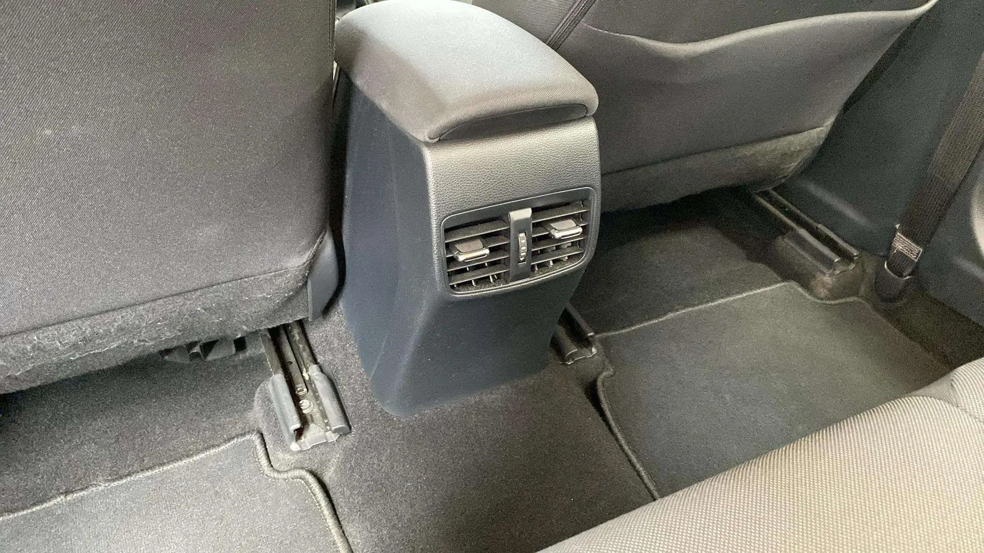Toyota Corolla Active Plus - foto 17