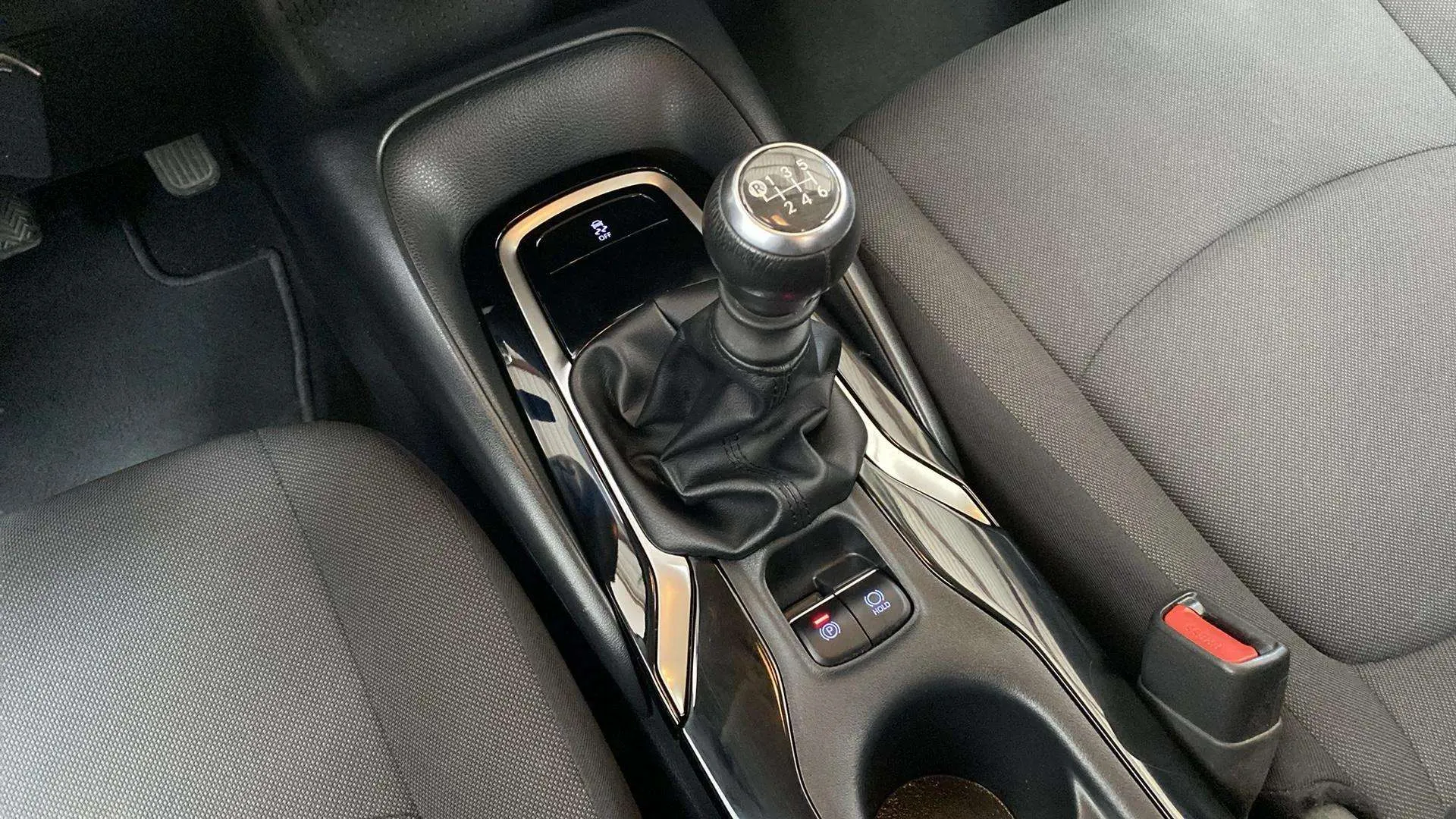 Toyota Corolla Active Plus - foto 23