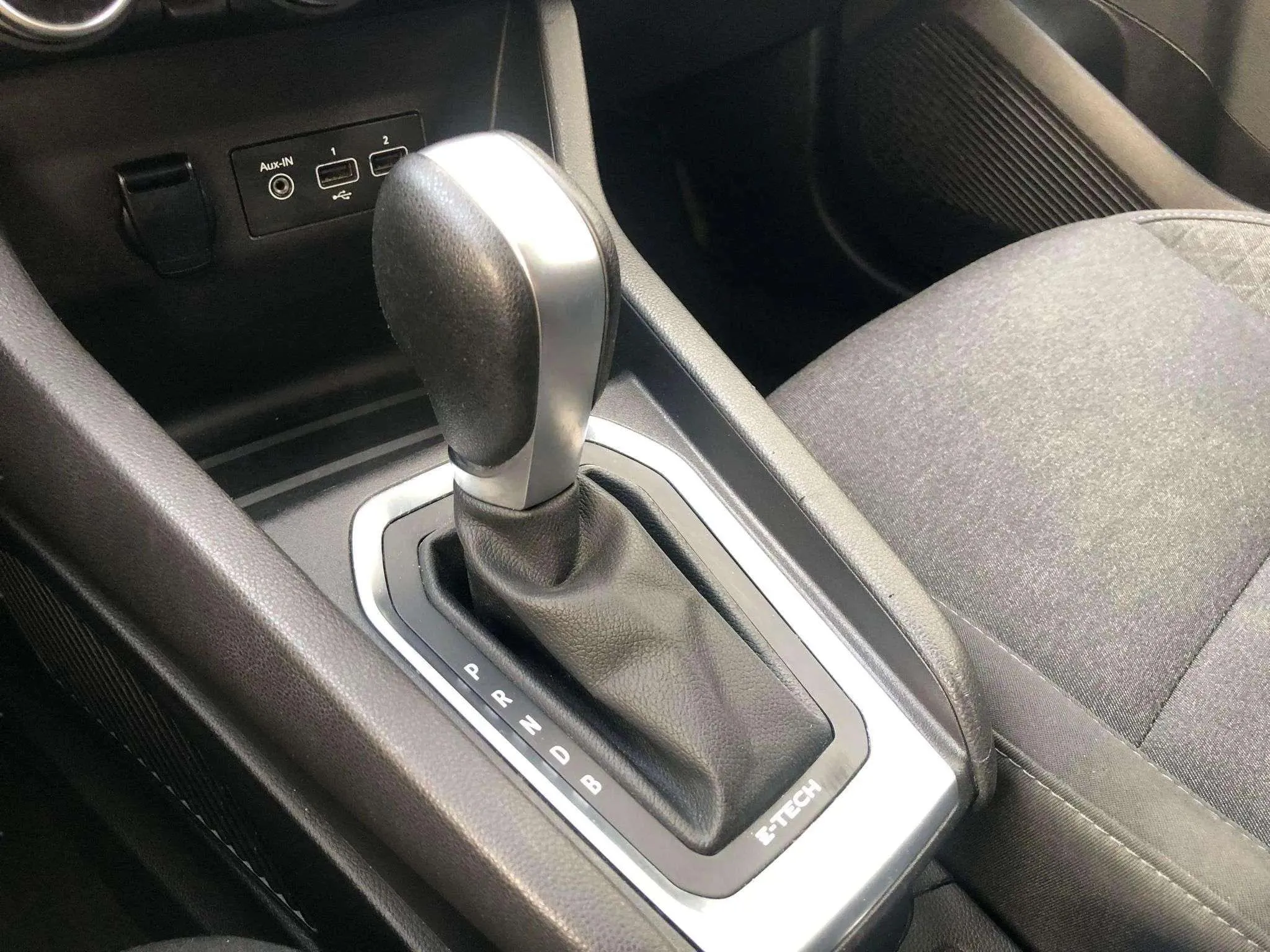 Renault Clio Intens E-Tech Híbrido - foto 8