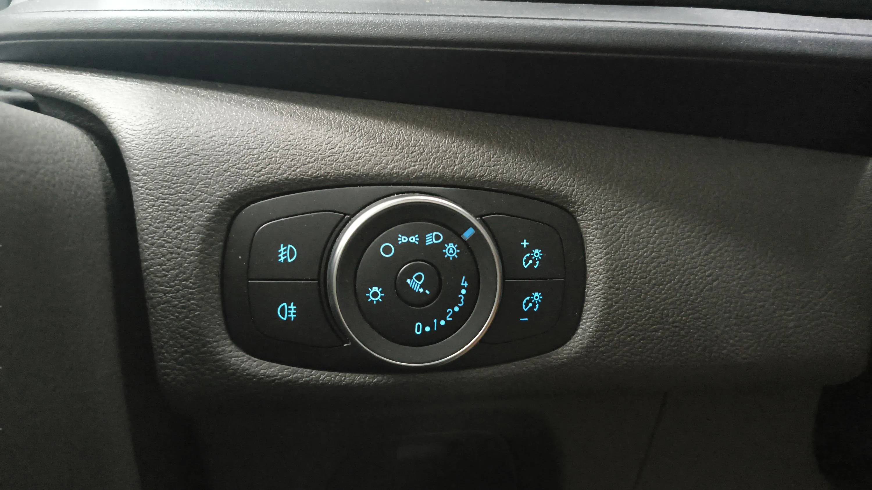 Ford Transit Custom 2.0 EcoBlue L2 Titanium - foto 17