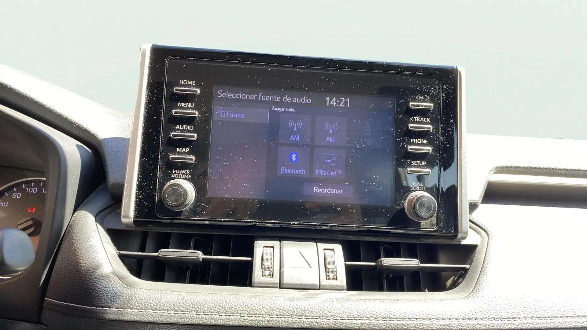 Toyota RAV4 2.5l 220H Business 4WD - foto 14