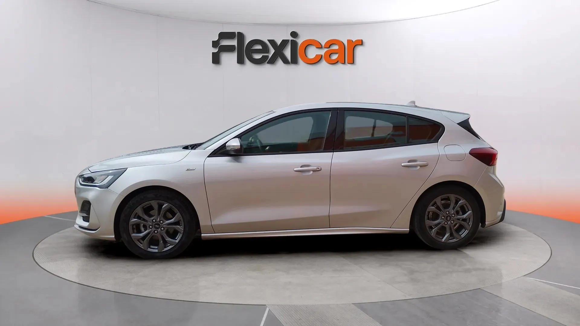 Ford Focus 1.0 EcoBoost MHEV ST-Line - foto 5