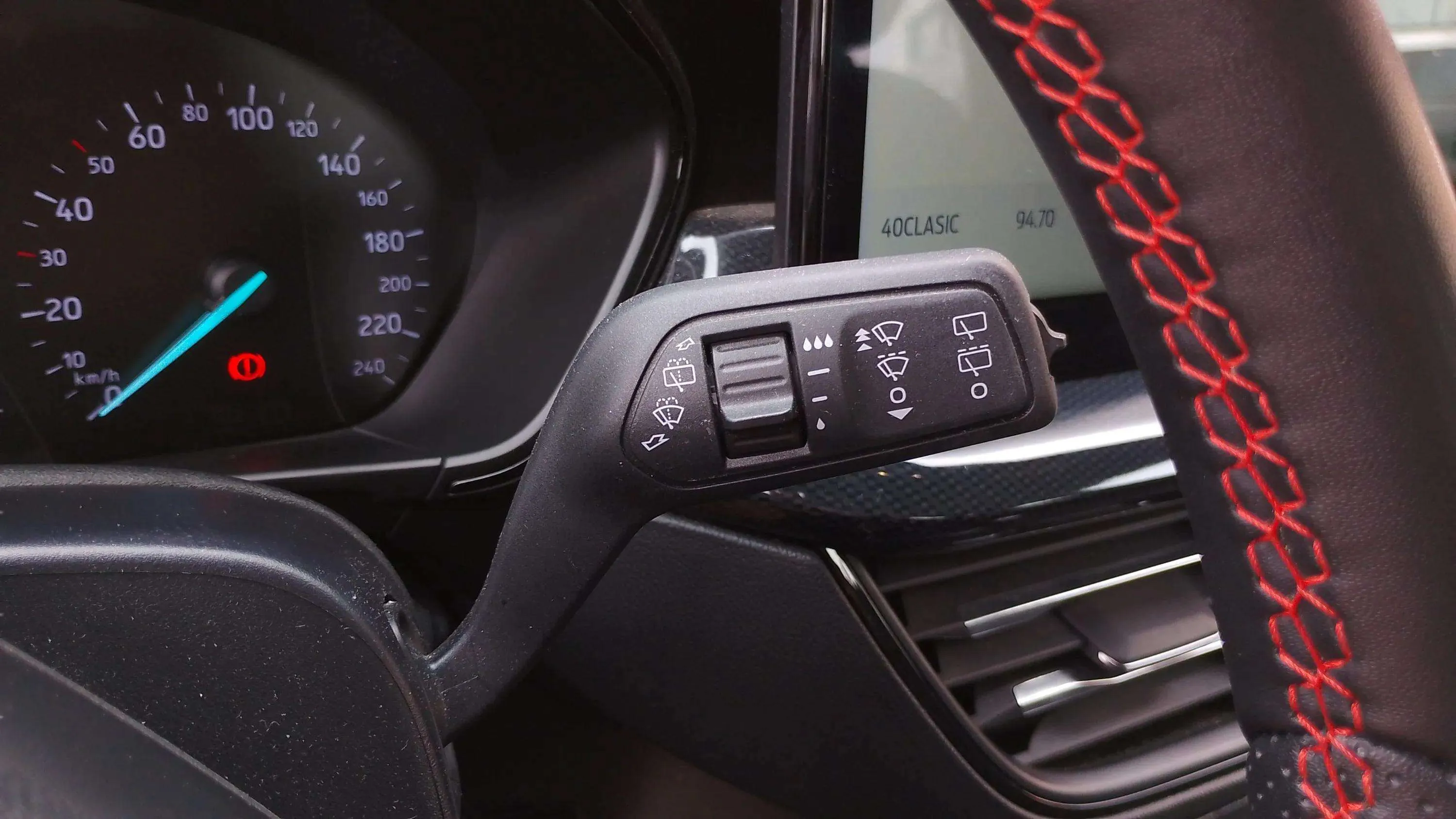 Ford Focus 1.0 EcoBoost MHEV ST-Line - foto 32