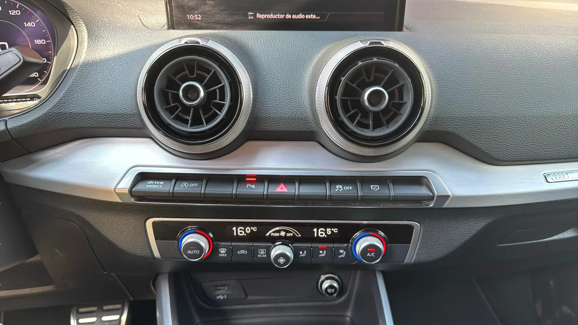 Audi Q2 S line 35 TDI S tronic - foto 17