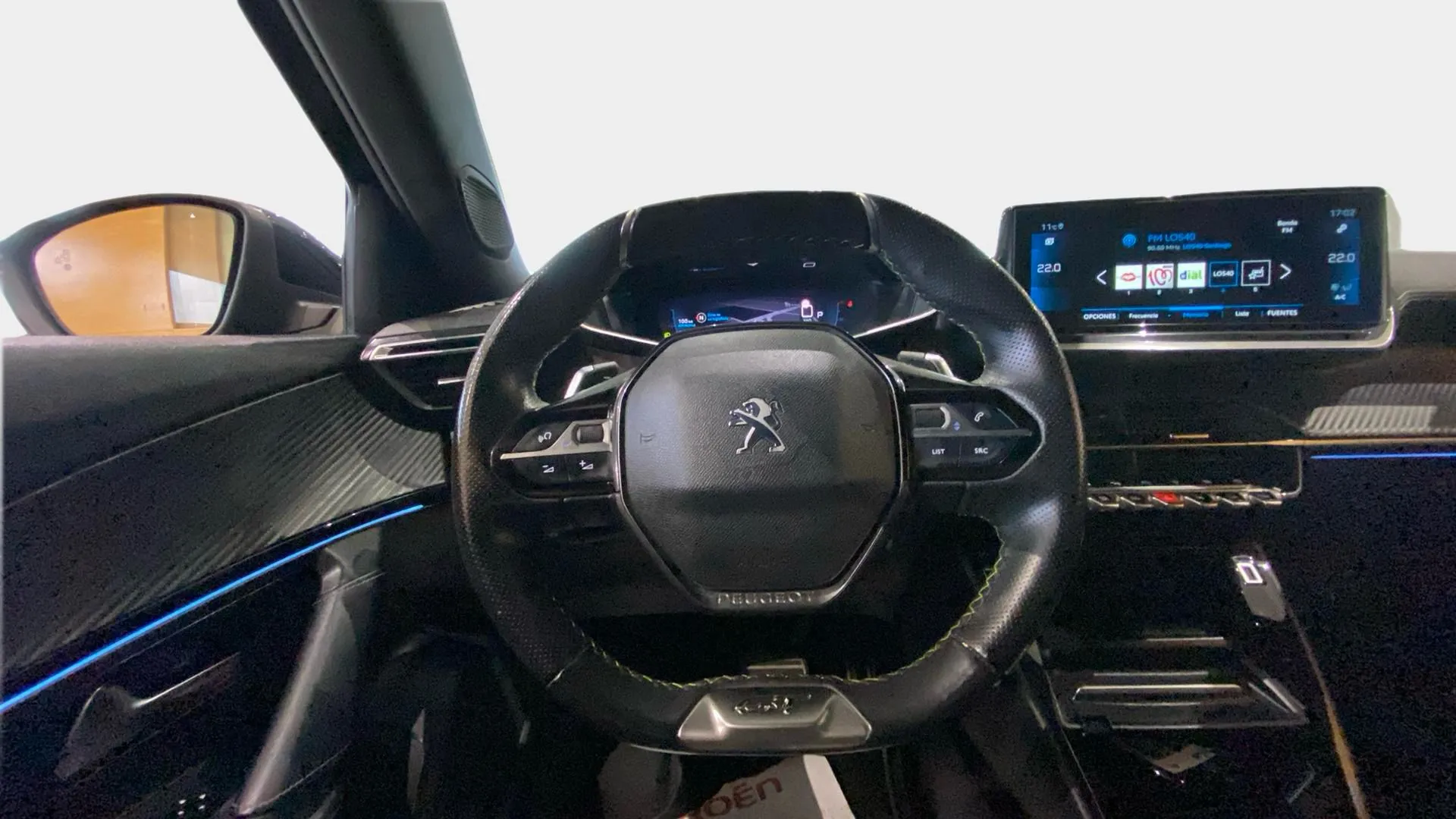 Peugeot 2008 GT BlueHDi 130 EAT8 - foto 8