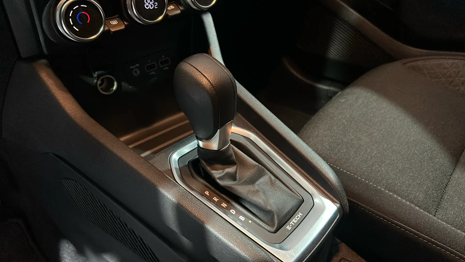 Renault Clio Intens E-Tech Híbrido - foto 17