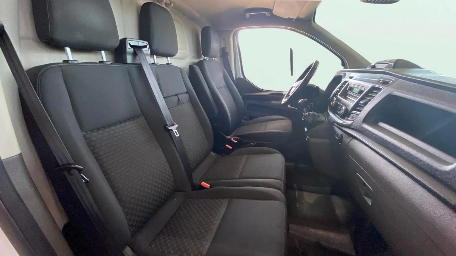 Ford Transit Custom Van 2.0 TDCi 280 L1 Ambiente - foto 17