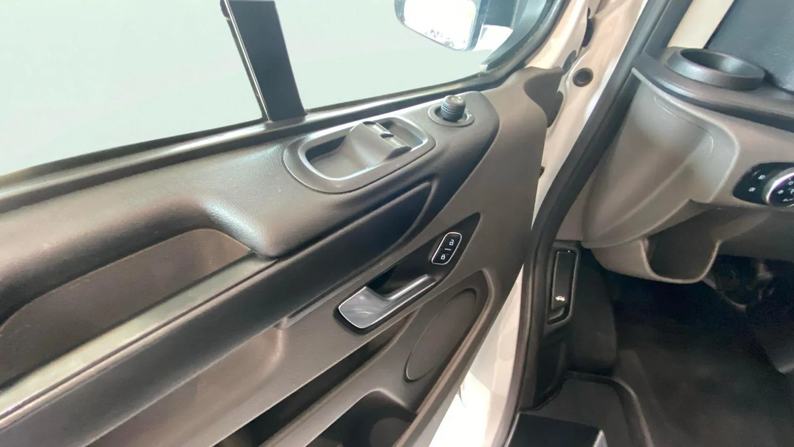 Ford Transit Custom Van 2.0 TDCi 280 L1 Ambiente - foto 18