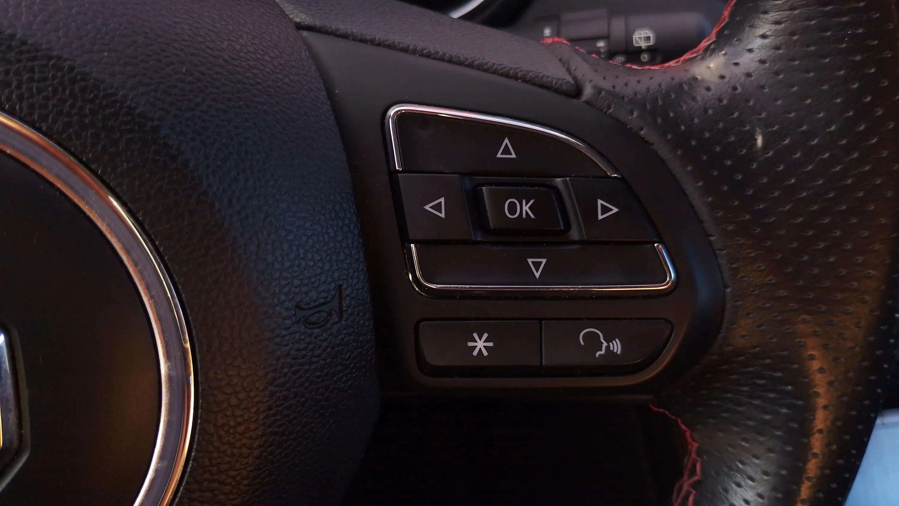 MG HS 1.5 Turbo GDI Comfort DCT - foto 16