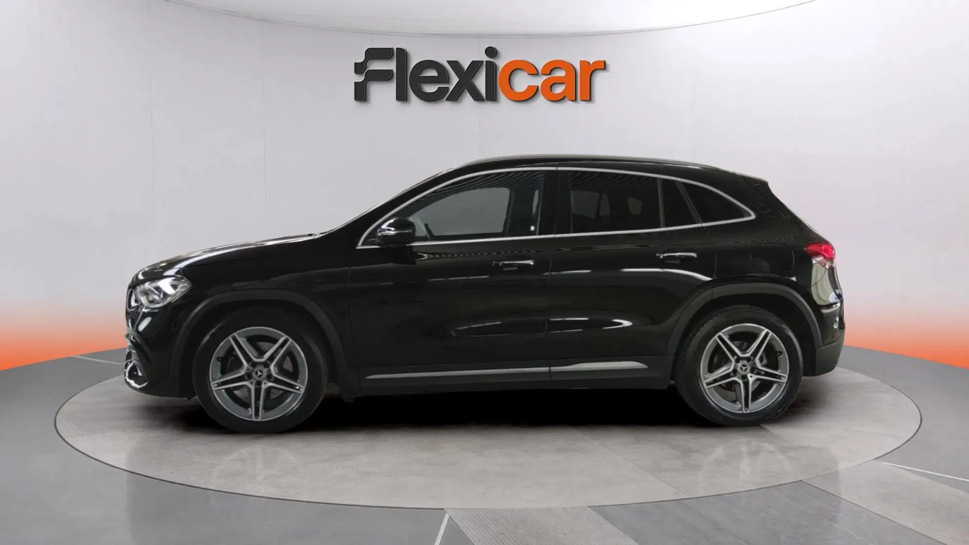 Mercedes-Benz GLA 200 D - foto 4