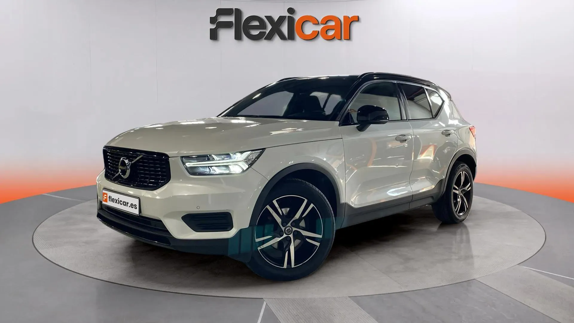 Volvo XC40 2.0 D3 AWD R-Design - foto 3