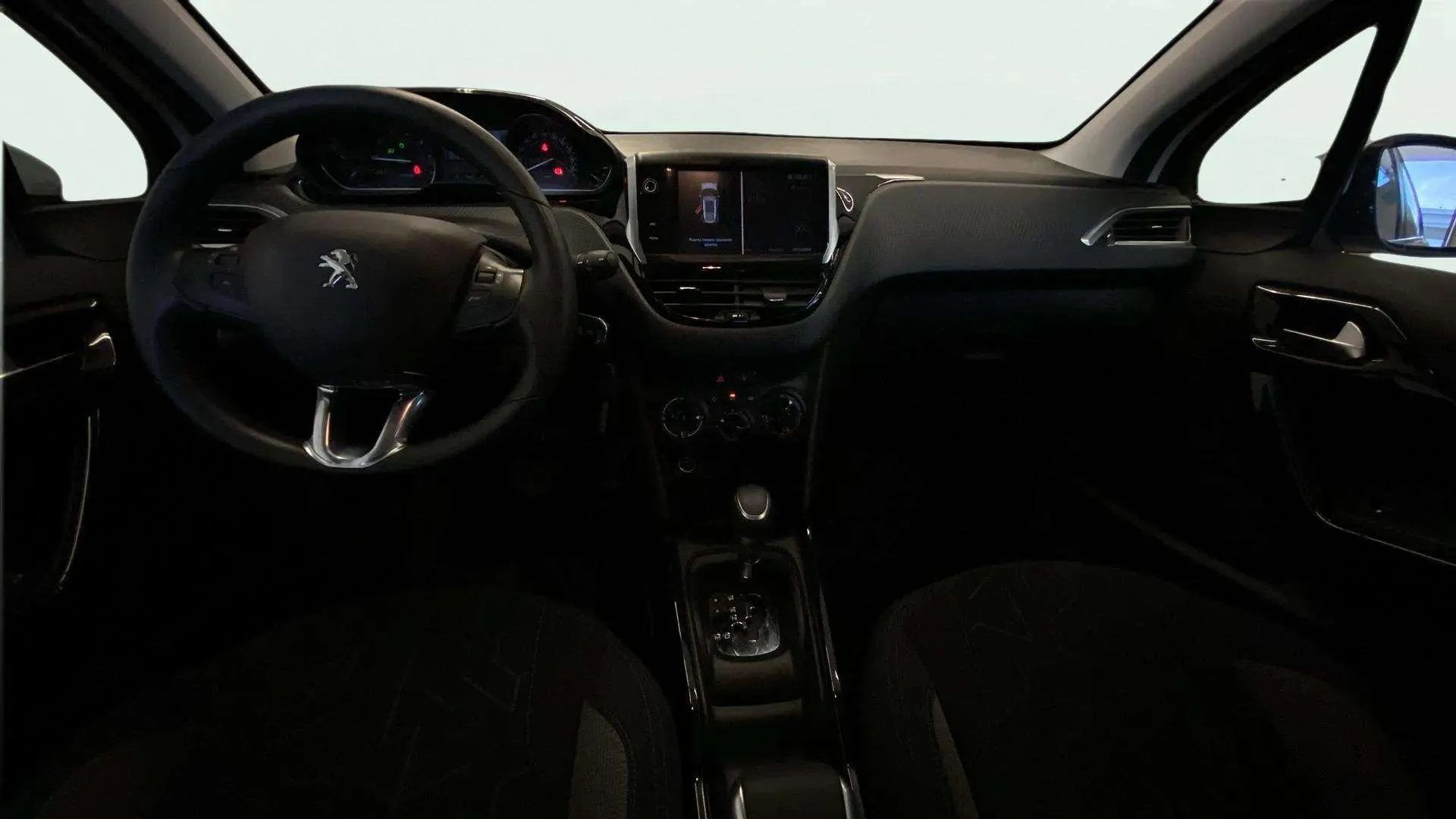 Peugeot 2008 Allure PureTech 130 EAT6 - foto 10