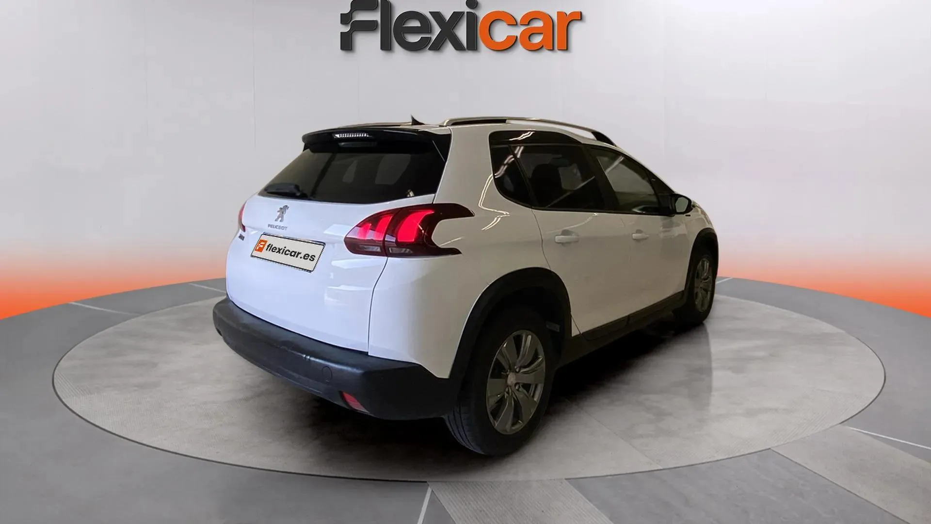 Peugeot 2008 Allure PureTech 130 EAT6 - foto 7