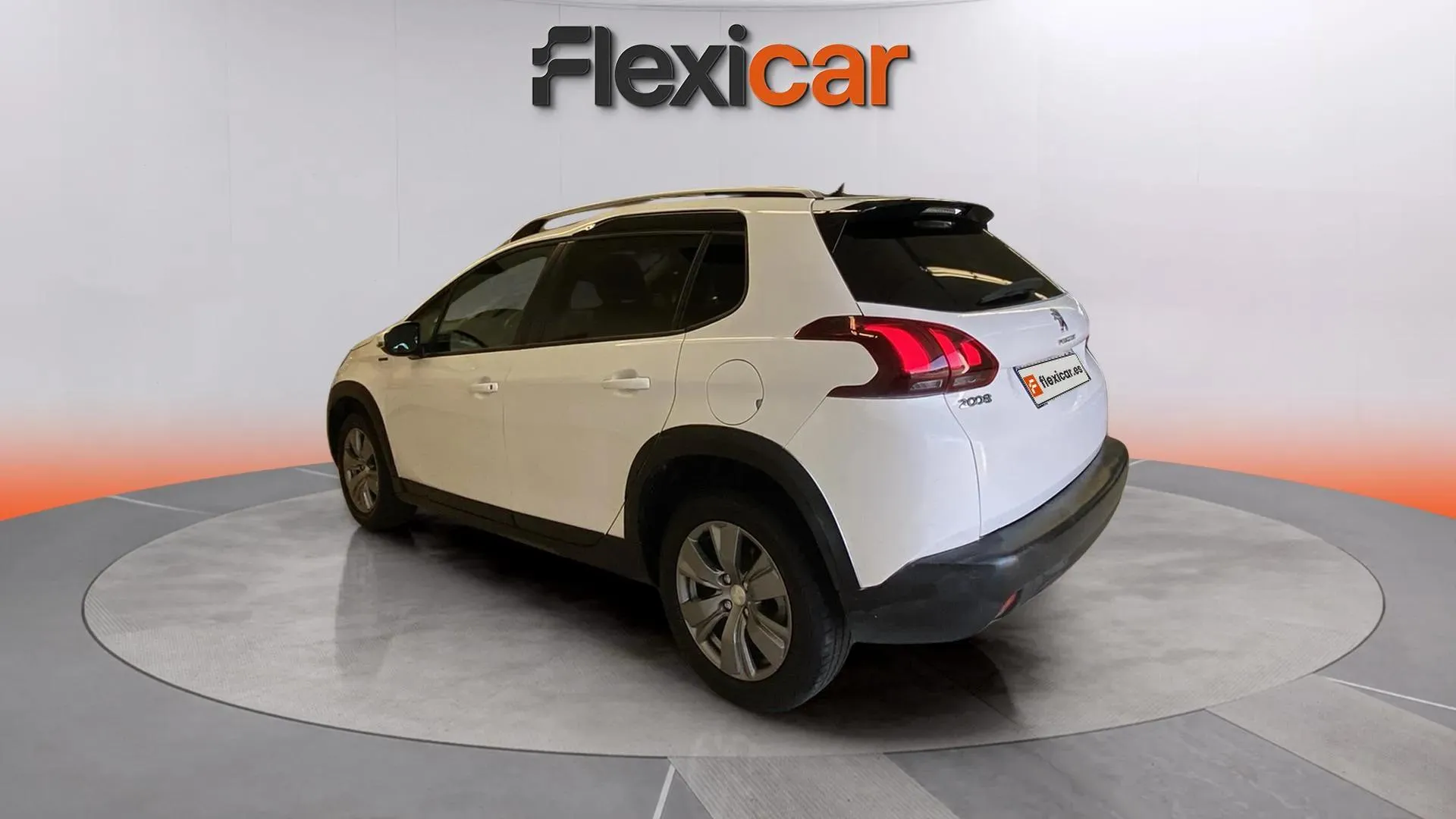 Peugeot 2008 Allure PureTech 130 EAT6 - foto 5