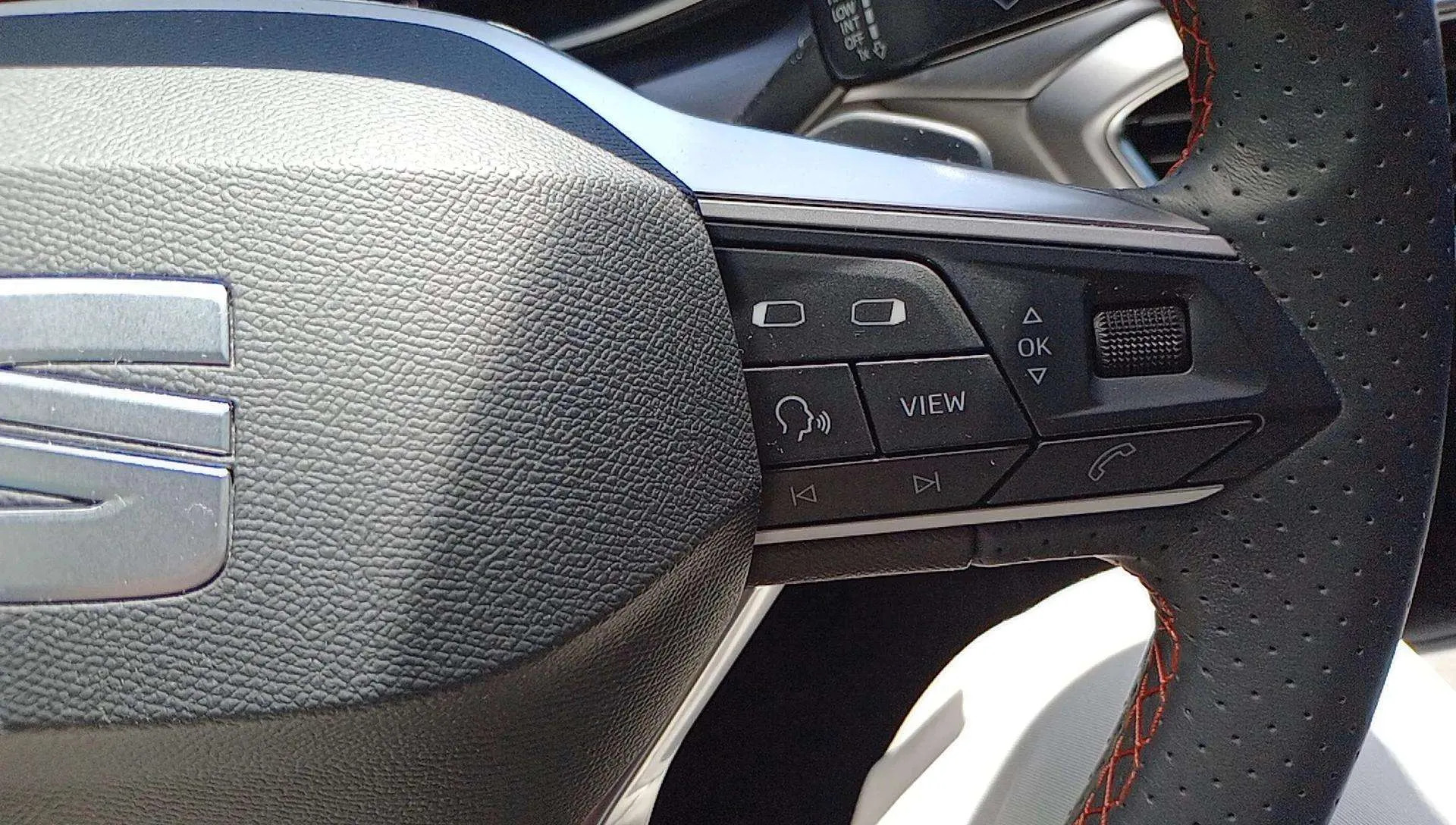 SEAT León SP 1.5 eTSI DSG FR Special Edition - foto 15