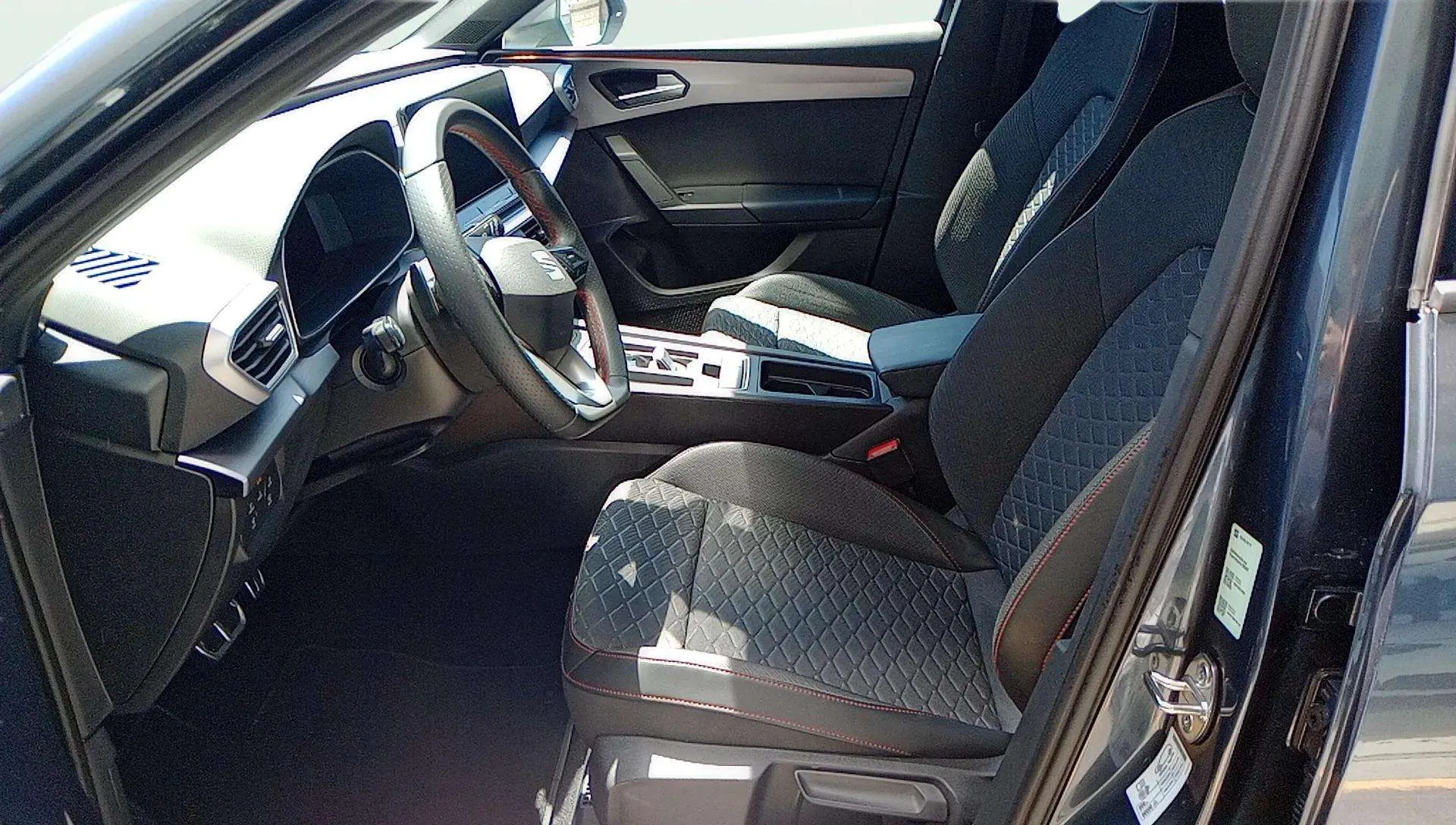 SEAT León SP 1.5 eTSI DSG FR Special Edition - foto 12