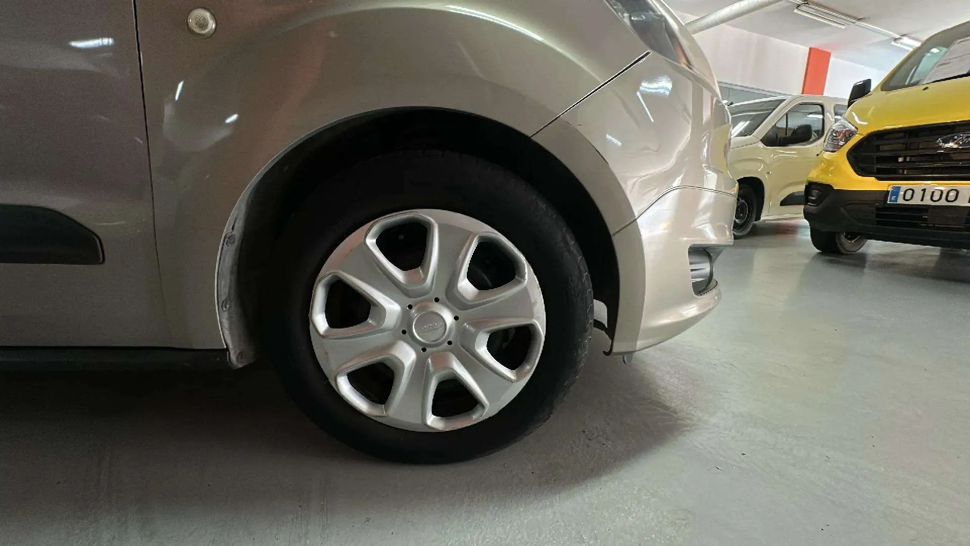 Ford Tourneo Courier 1.0 EcoBoost Ambiente - foto 17
