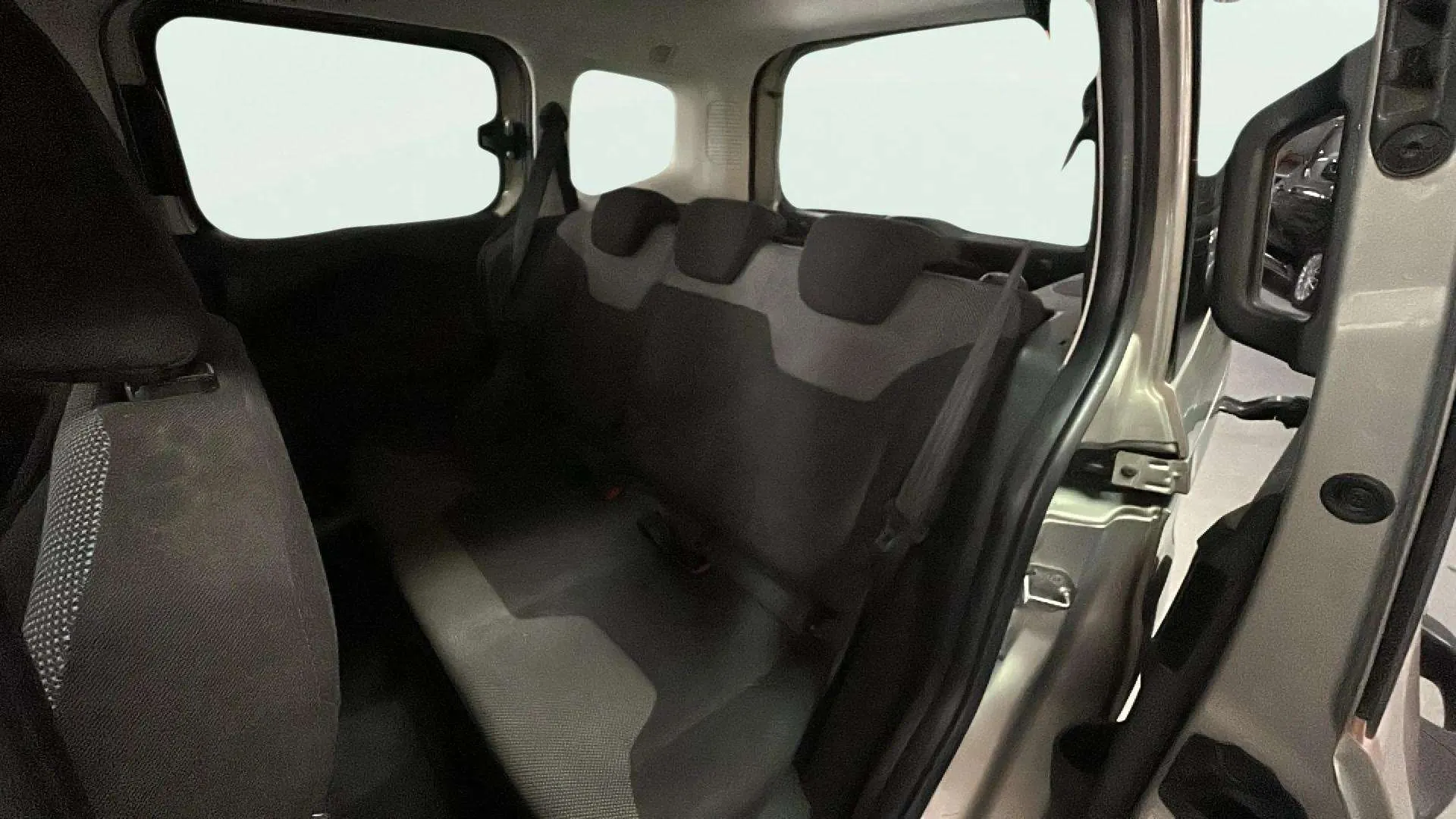 Ford Tourneo Courier 1.0 EcoBoost Ambiente - foto 18