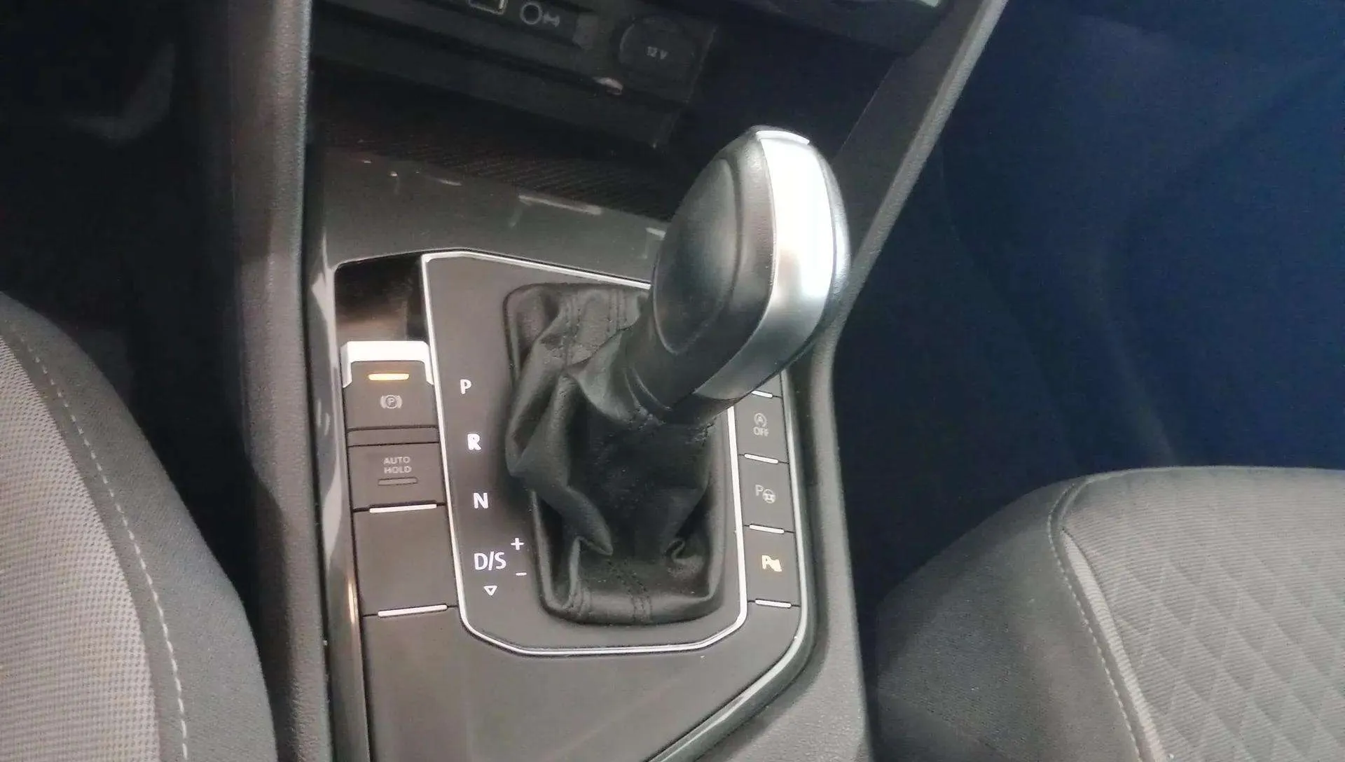 Volkswagen Tiguan Advance 2.0 TDI DSG - foto 14