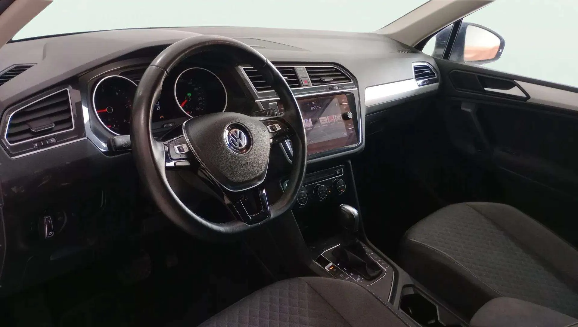 Volkswagen Tiguan Advance 2.0 TDI DSG - foto 12