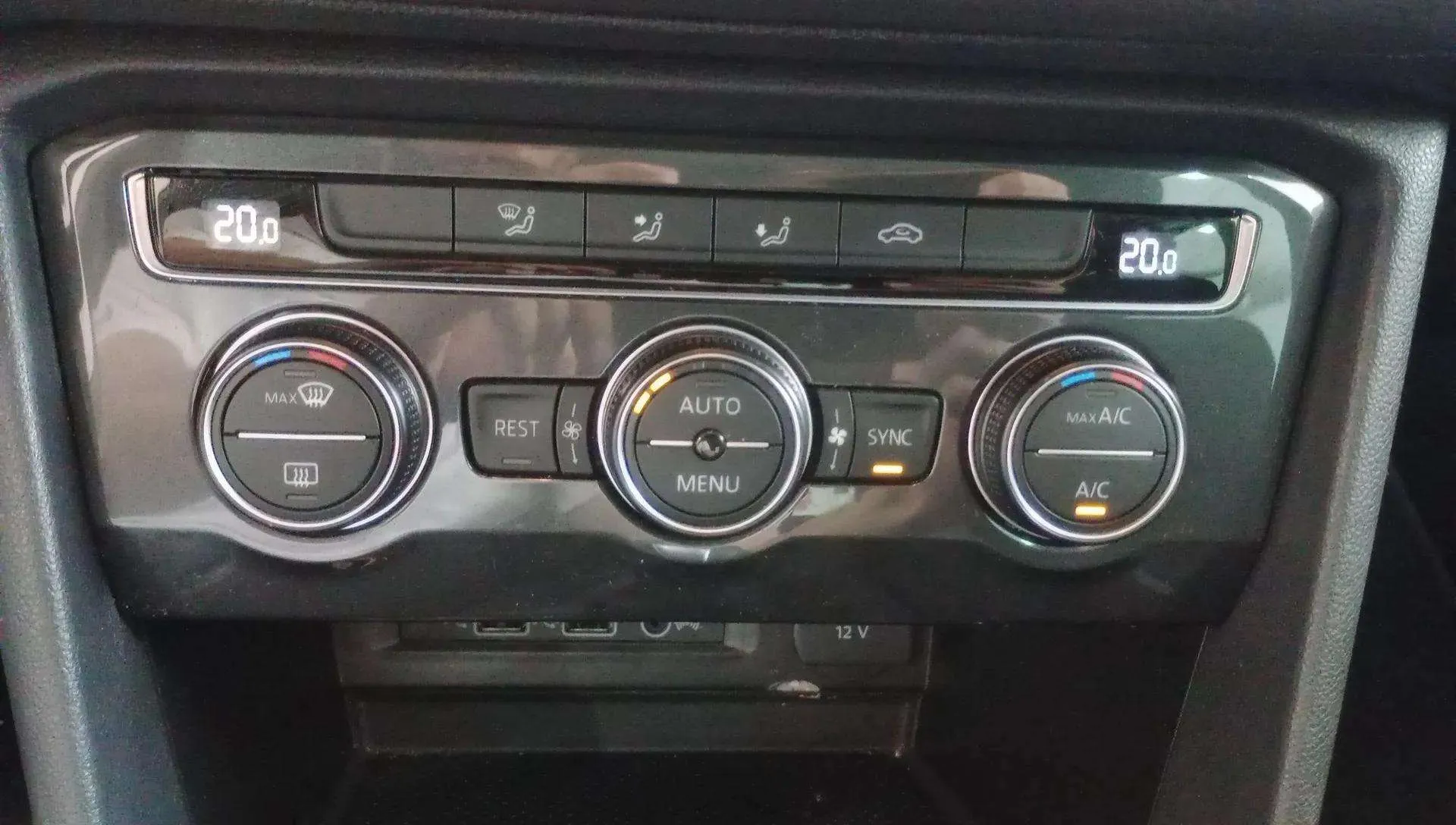 Volkswagen Tiguan Advance 2.0 TDI DSG - foto 15