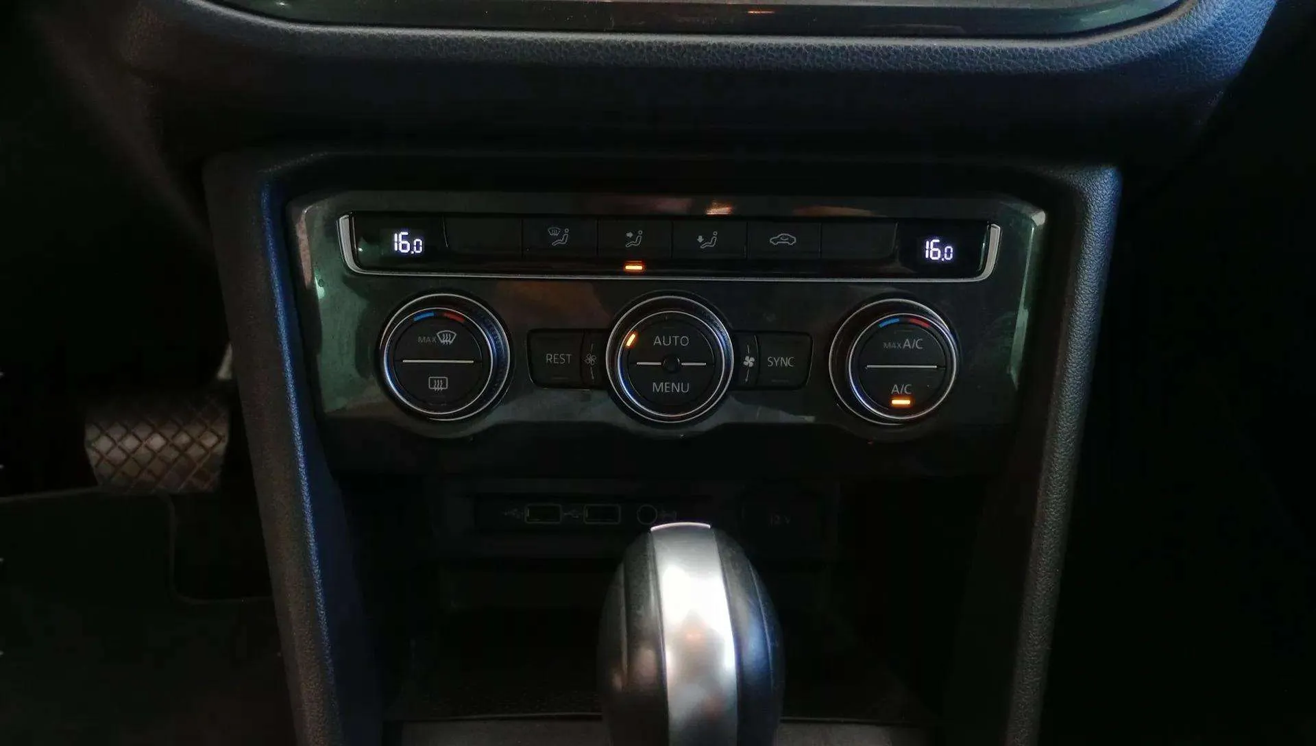 Volkswagen Tiguan Sport 1.5 TSI DSG - foto 14
