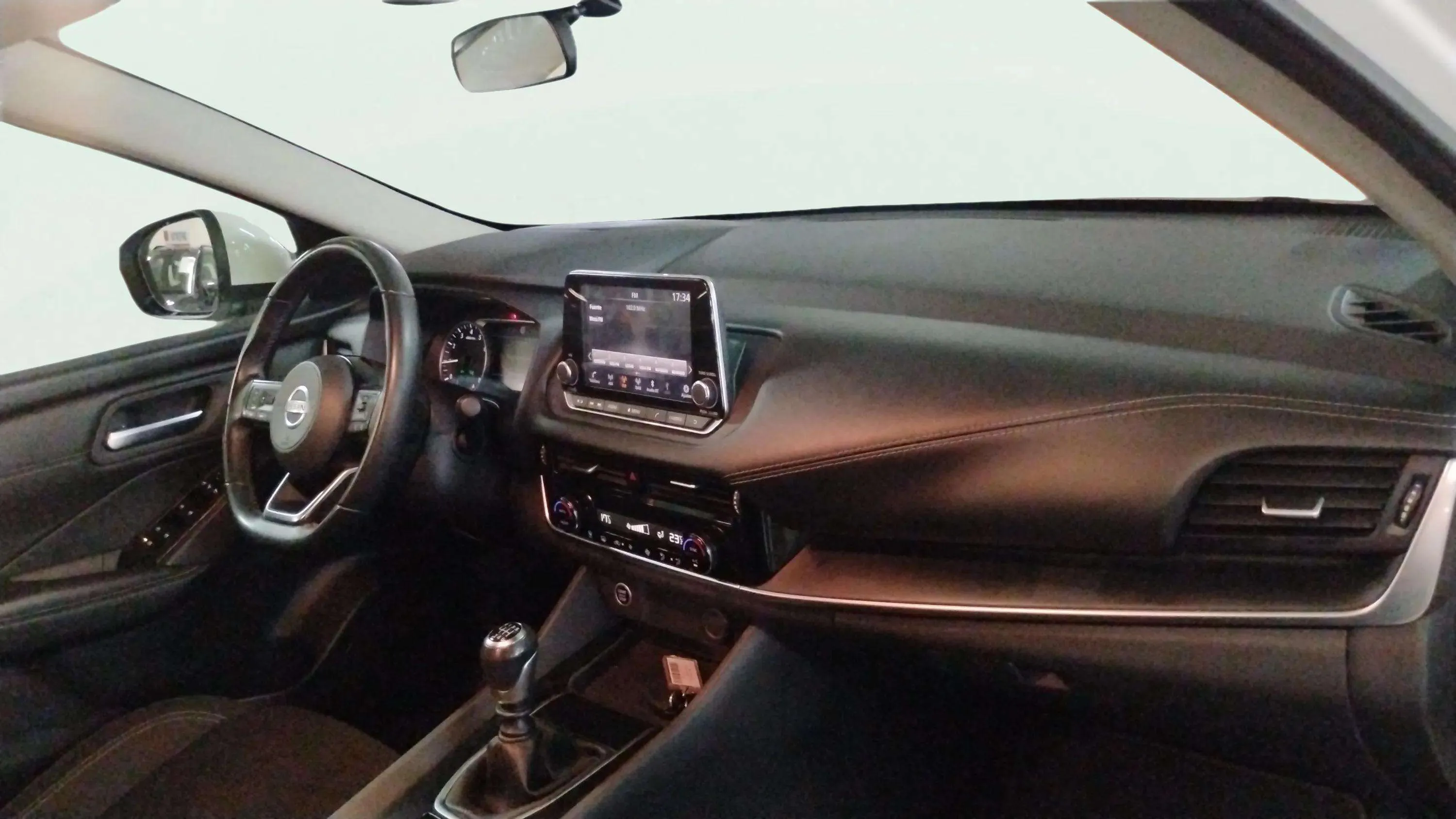Nissan Qashqai DIG-T mHEV 4x2 Acenta - foto 12