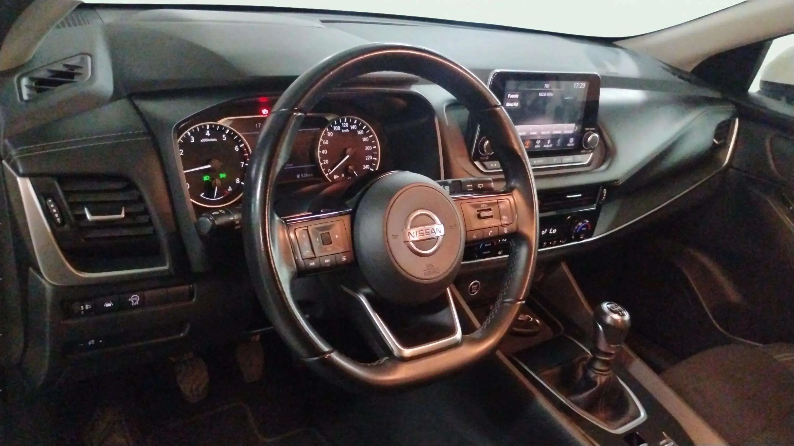 Nissan Qashqai DIG-T mHEV 4x2 Acenta - foto 7