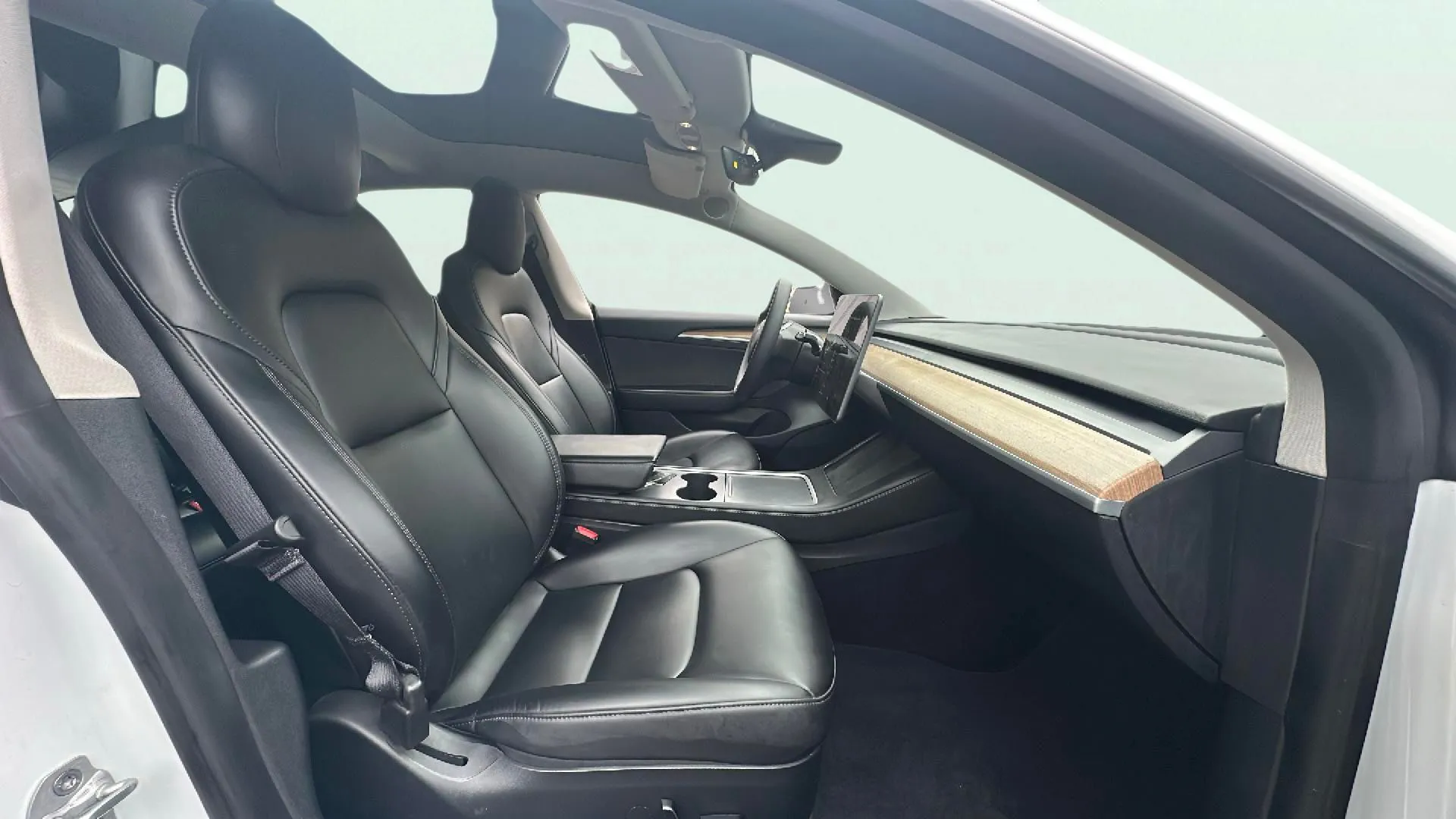 Tesla Model 3 RWD - foto 12