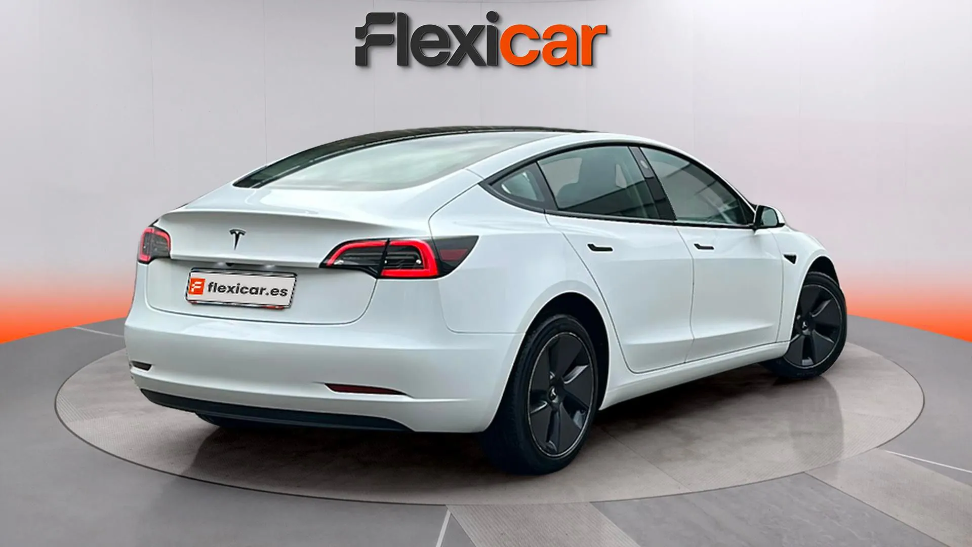 Tesla Model 3 RWD - foto 8