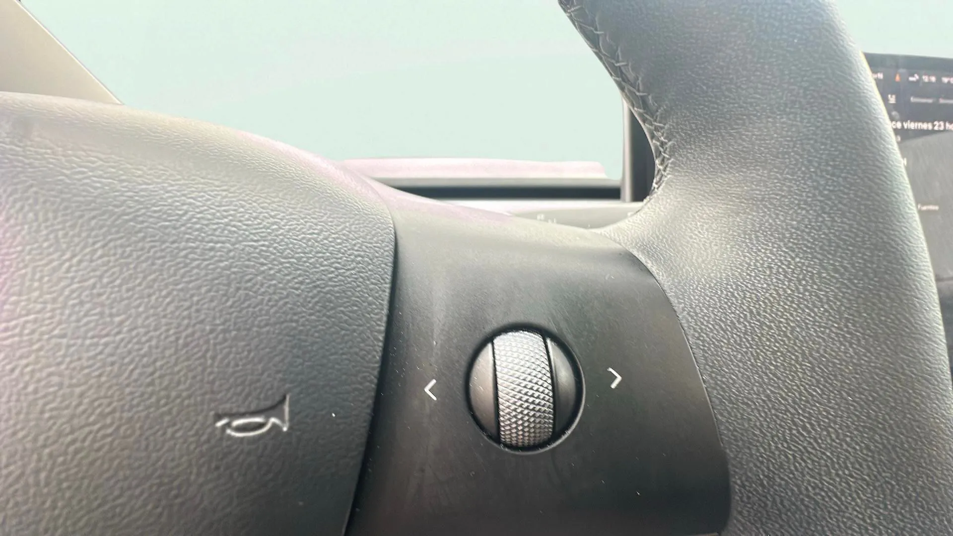 Tesla Model 3 RWD - foto 19
