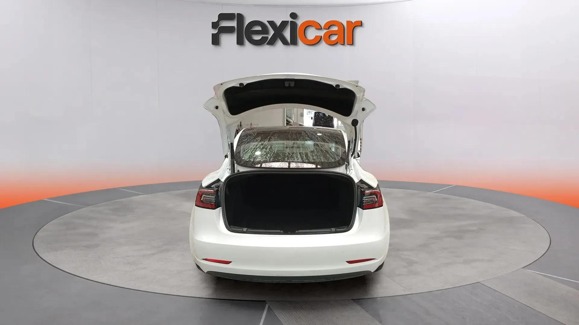 Tesla Model 3 RWD - foto 23