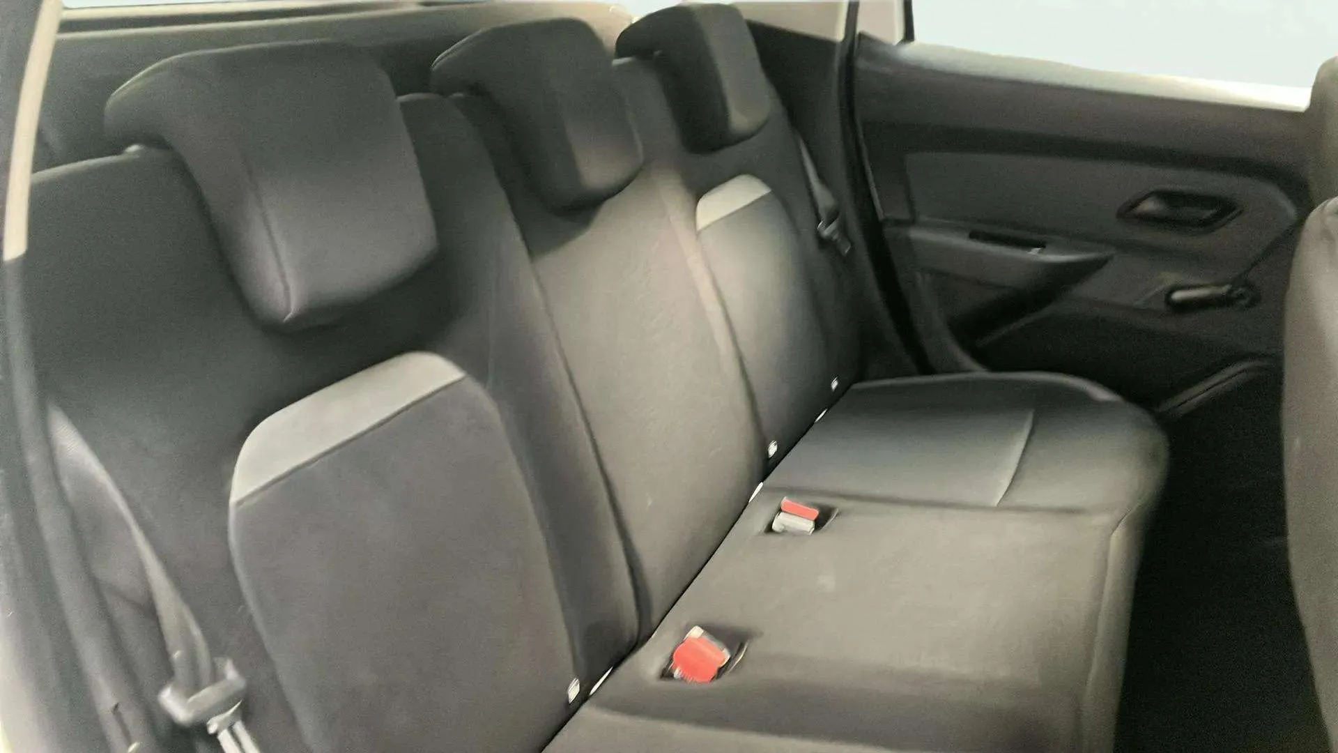 Dacia Duster Essent. Blue dCi 4x2 - foto 13