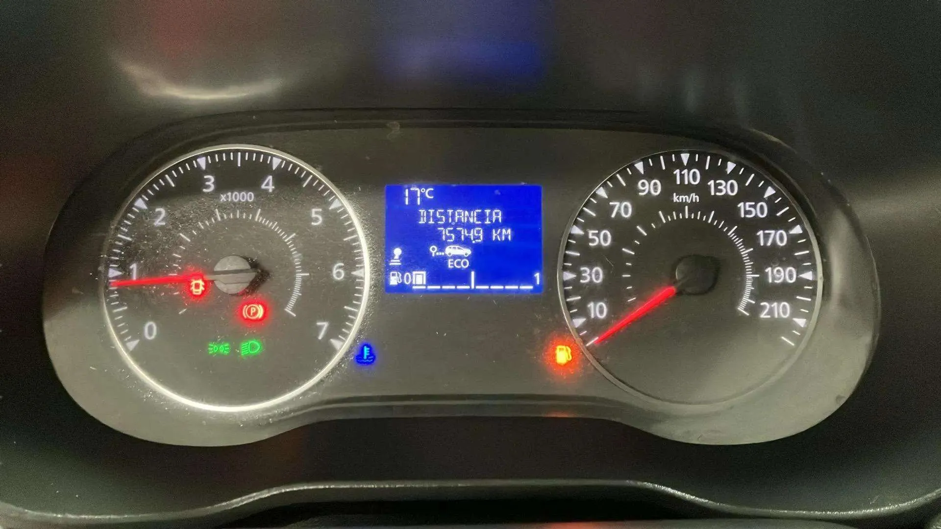 Dacia Duster Essent. Blue dCi 4x2 - foto 8