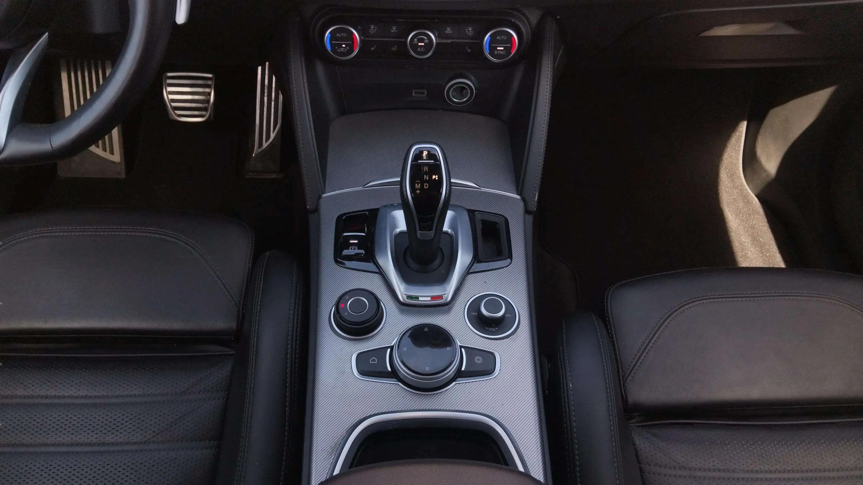 Alfa Romeo Stelvio 2.2 Diésel Veloce Q4 - foto 18
