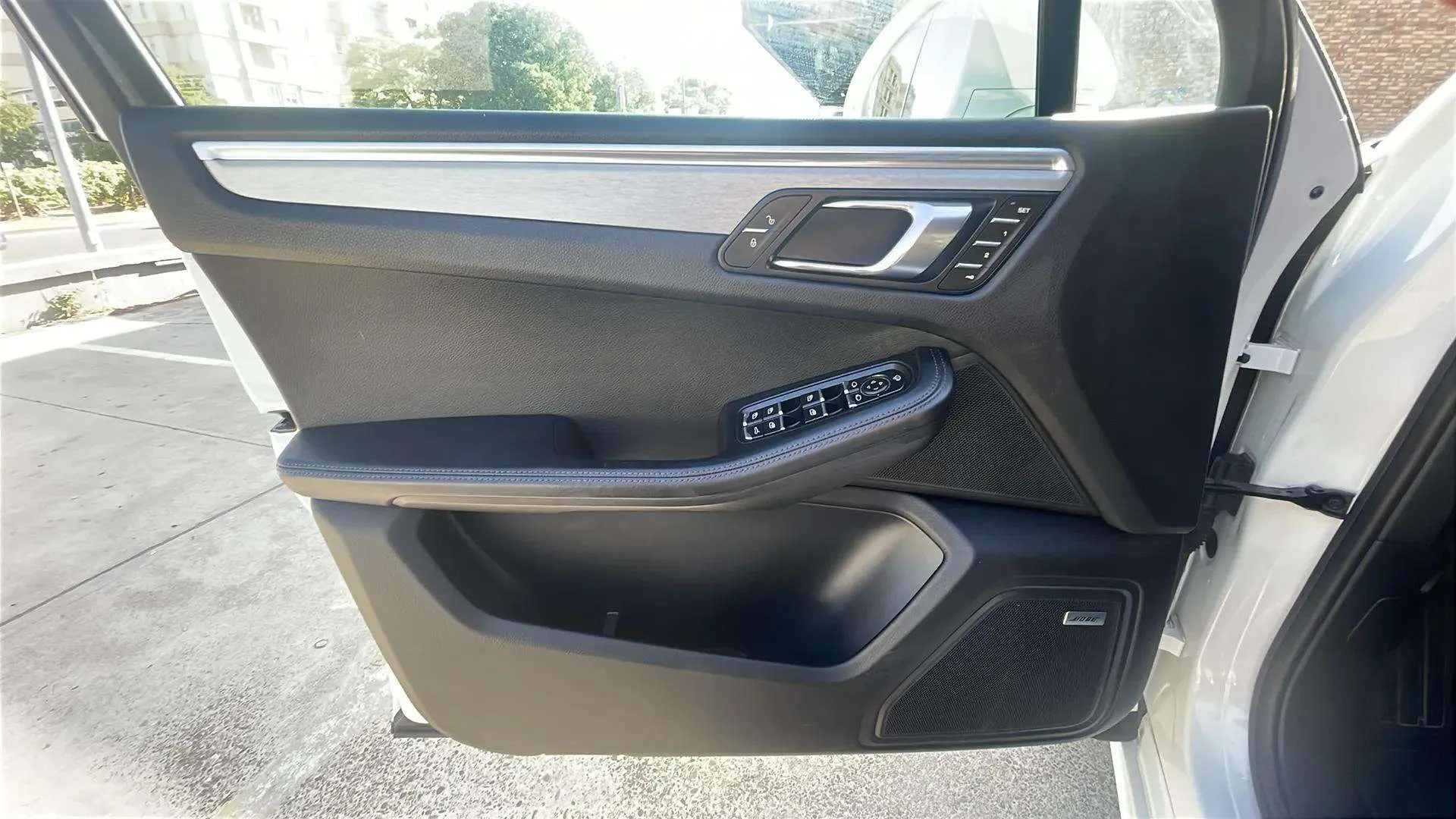 Porsche Macan Turbo - foto 17