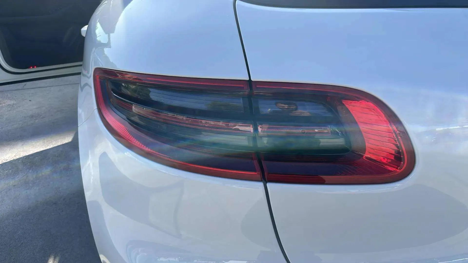 Porsche Macan Turbo - foto 34