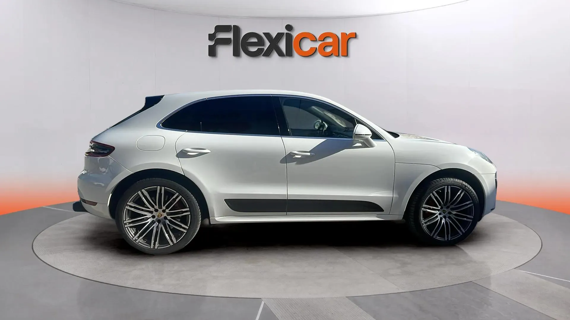 Porsche Macan Turbo - foto 4