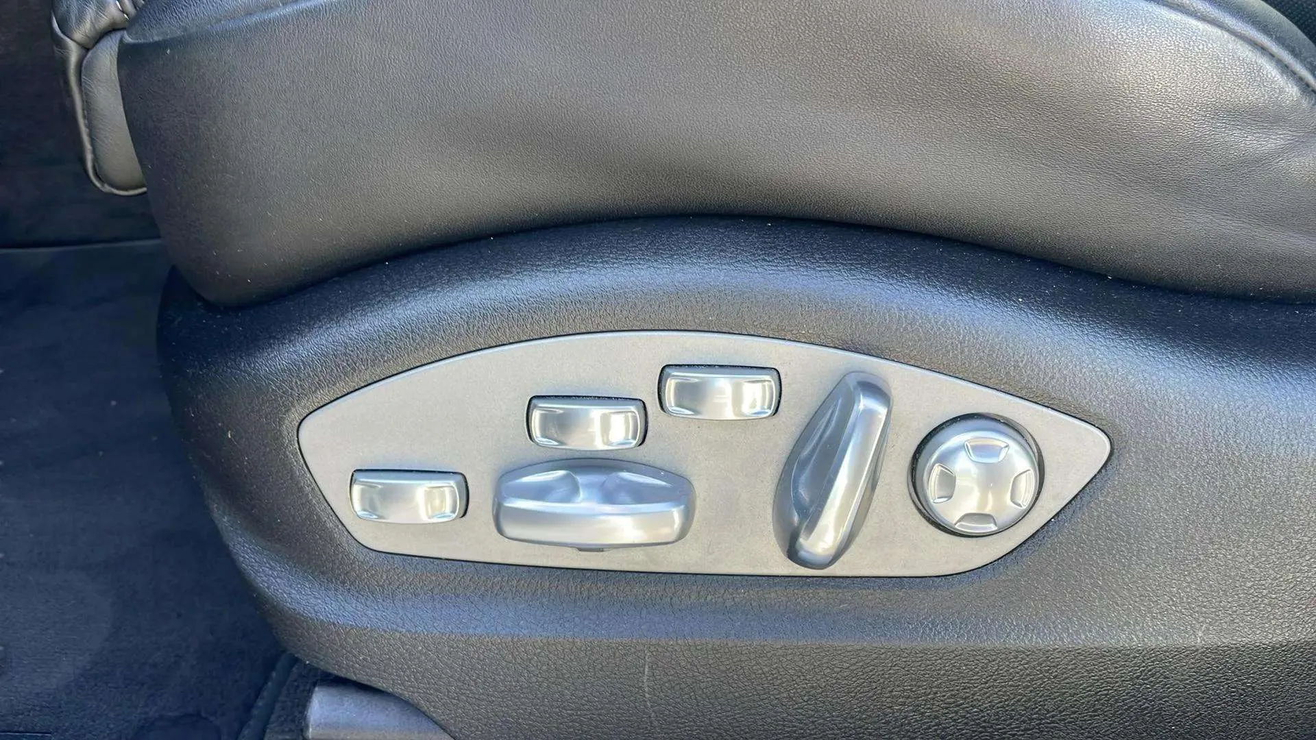 Porsche Macan Turbo - foto 20
